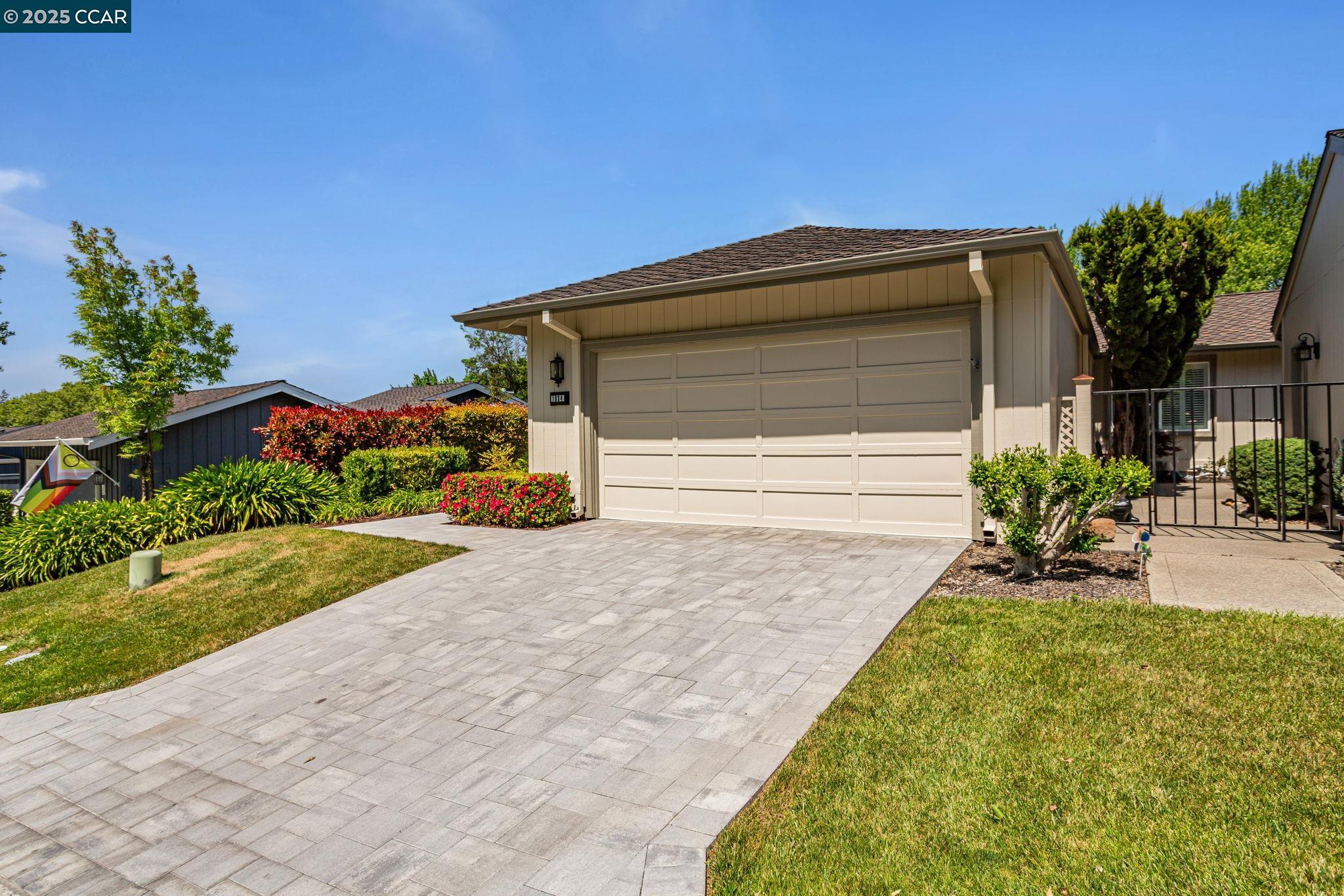 Photo #2: 41095469 Listing 