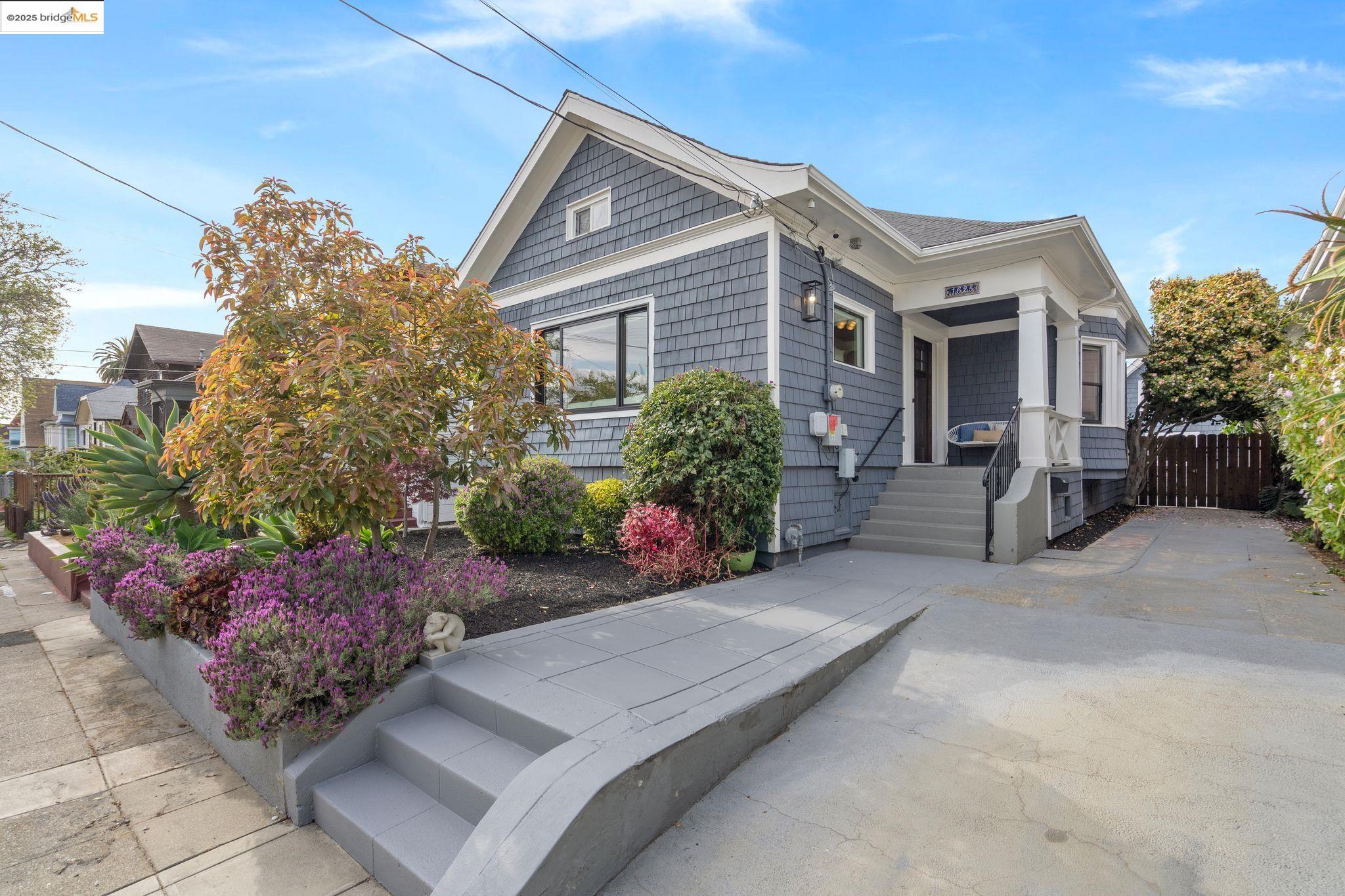 Detail Gallery Image 1 of 1 For 1625 62nd Street, Berkeley,  CA 94703 - 3 Beds | 2 Baths