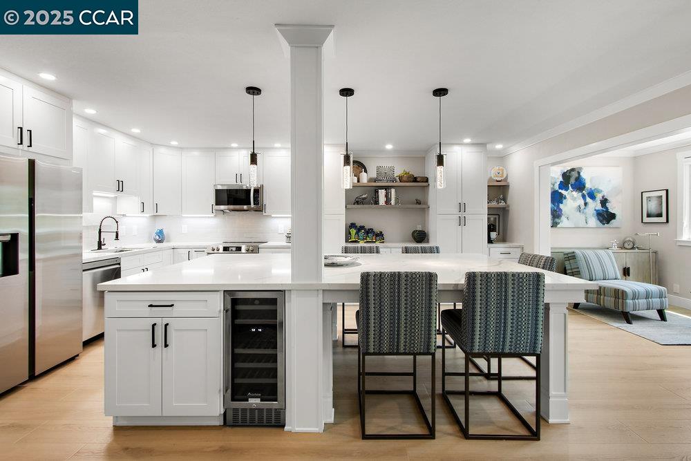 Detail Gallery Image 1 of 1 For 1208 Skycrest Dr #6,  Walnut Creek,  CA 94595 - 2 Beds | 2 Baths