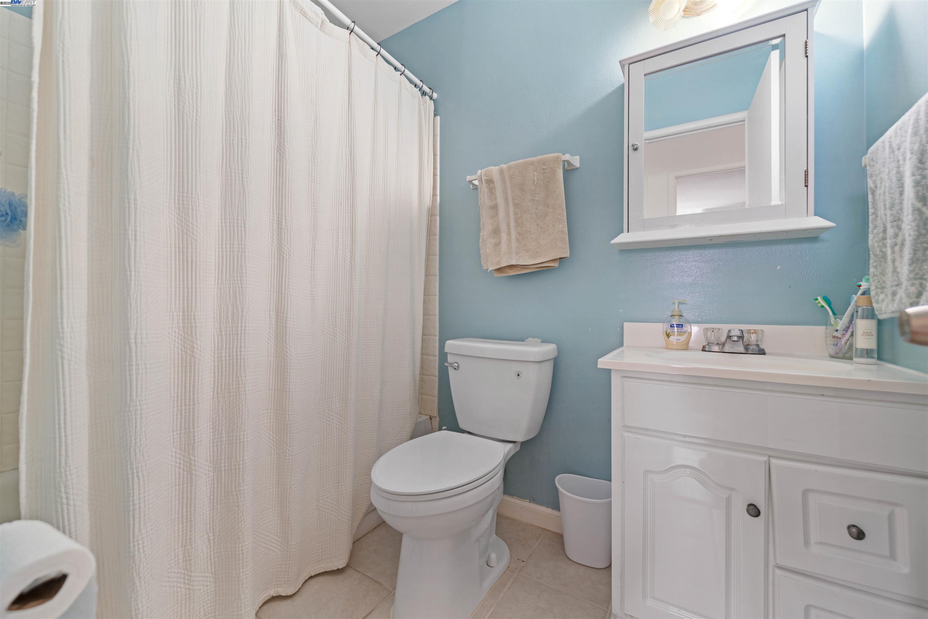 Detail Gallery Image 11 of 27 For 3188 Mount Rainier Dr, San Jose,  CA 95127 - 3 Beds | 2 Baths