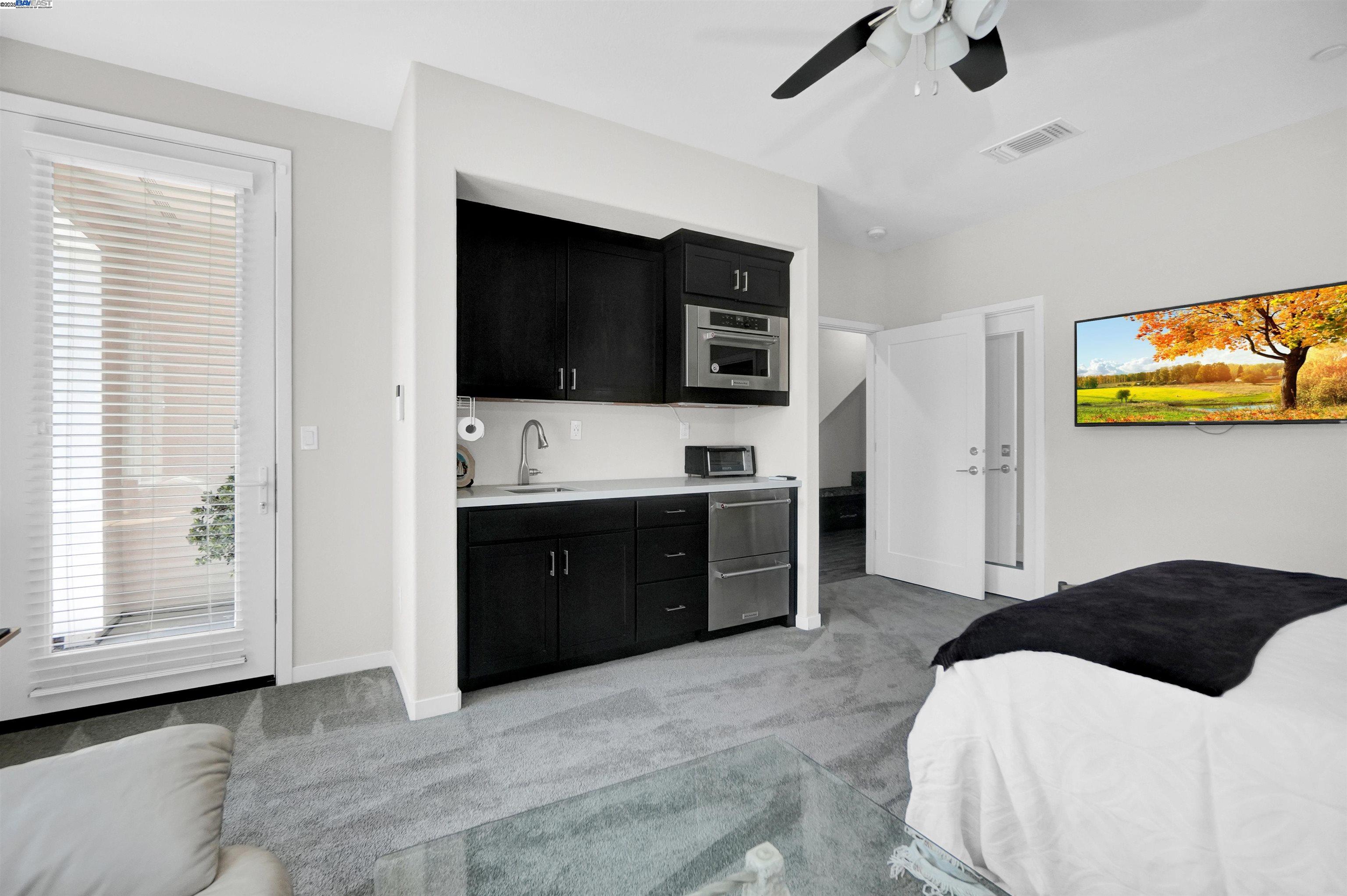 Detail Gallery Image 11 of 55 For 8550 Boardwalk Way, Newark,  CA 94560 - 4 Beds | 3/1 Baths