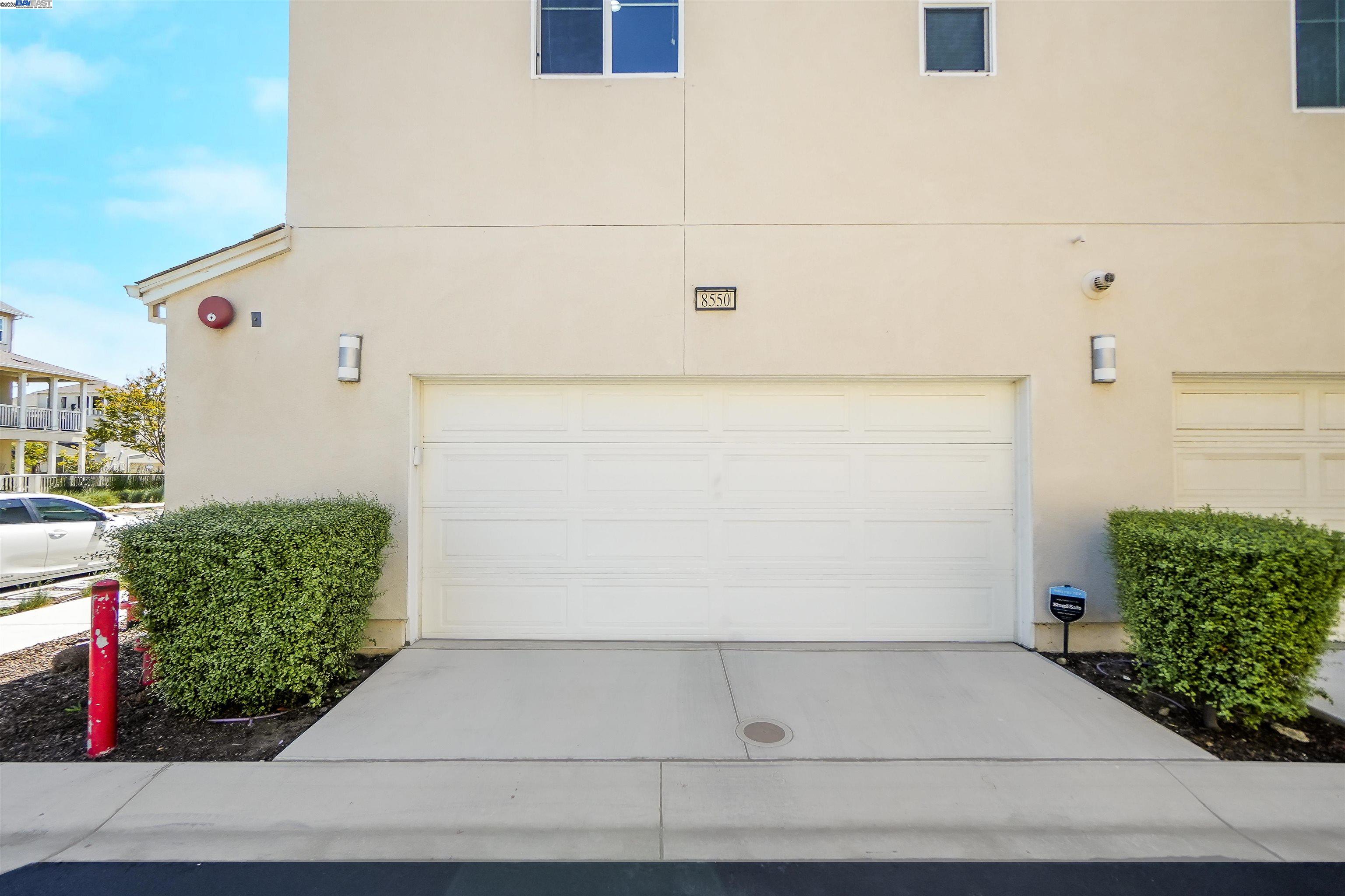 Detail Gallery Image 4 of 55 For 8550 Boardwalk Way, Newark,  CA 94560 - 4 Beds | 3/1 Baths