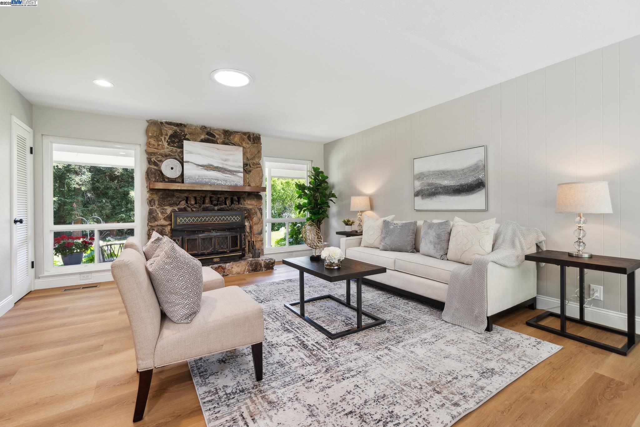 Detail Gallery Image 4 of 18 For 6301 Palo Verde, Castro Valley,  CA 94552 - 3 Beds | 2 Baths