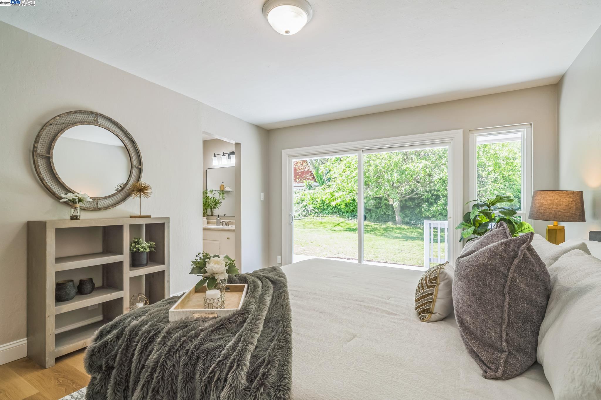 Detail Gallery Image 9 of 18 For 6301 Palo Verde, Castro Valley,  CA 94552 - 3 Beds | 2 Baths