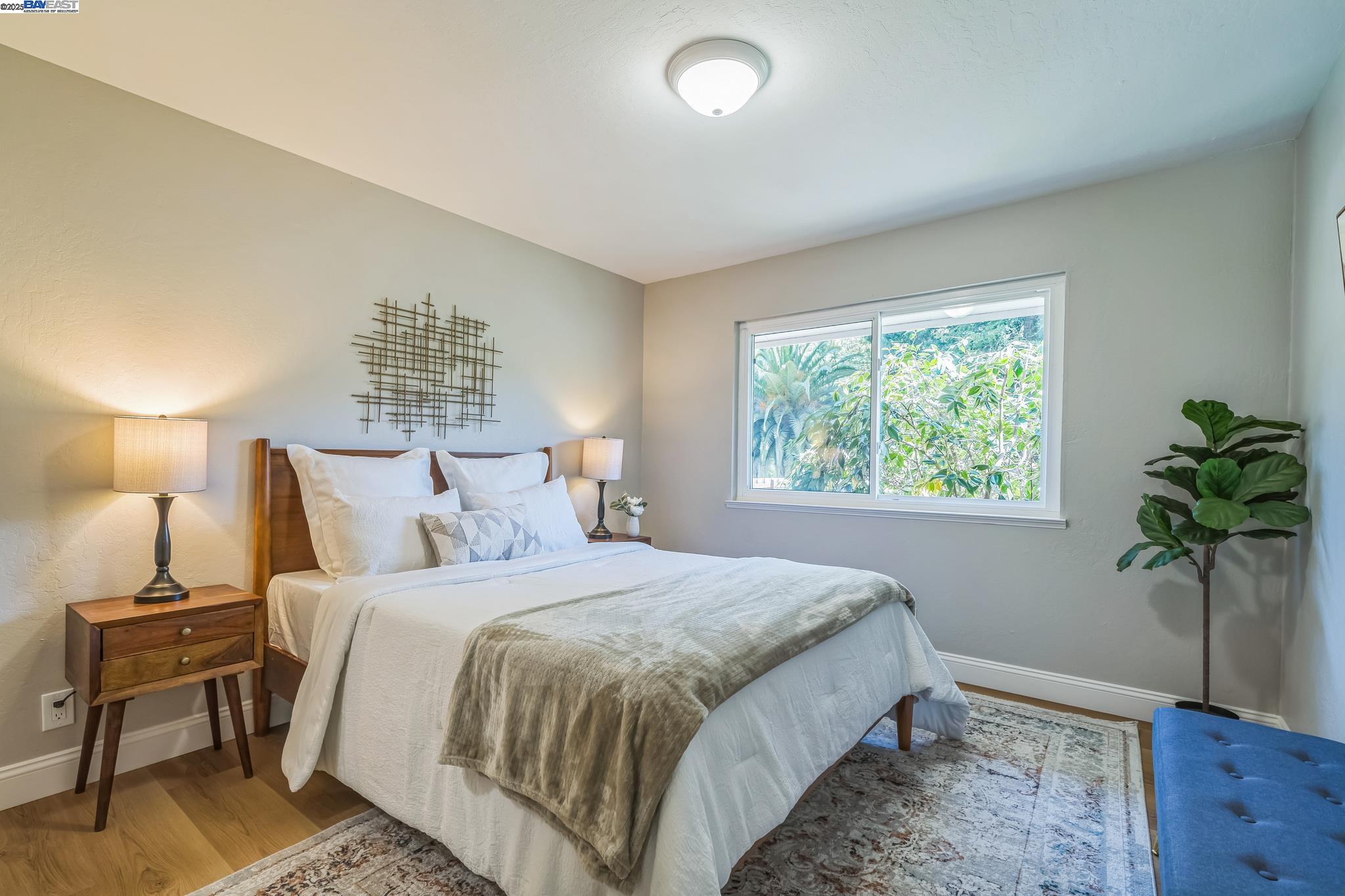 Detail Gallery Image 10 of 18 For 6301 Palo Verde, Castro Valley,  CA 94552 - 3 Beds | 2 Baths