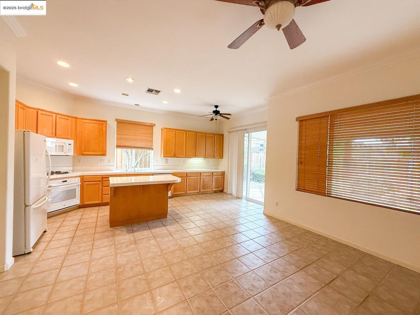 Detail Gallery Image 11 of 48 For 400 Madison Ct, Brentwood,  CA 94513 - 3 Beds | 2 Baths