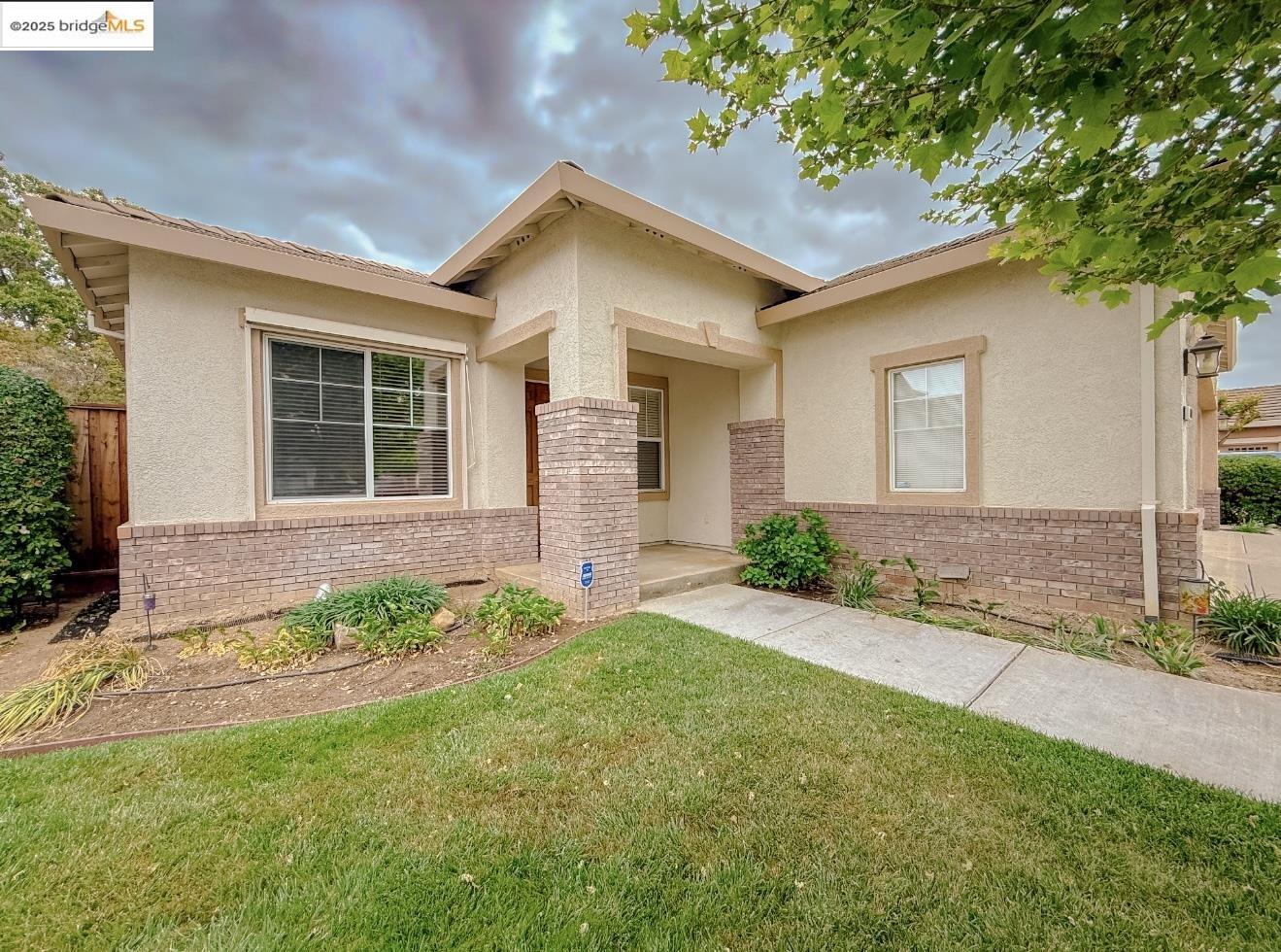 Detail Gallery Image 4 of 48 For 400 Madison Ct, Brentwood,  CA 94513 - 3 Beds | 2 Baths