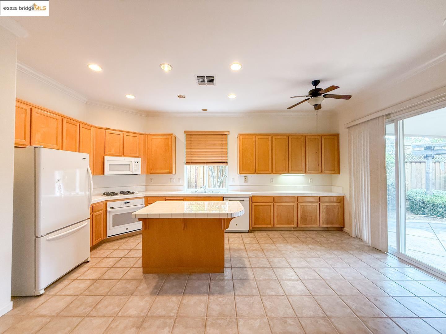 Detail Gallery Image 10 of 48 For 400 Madison Ct, Brentwood,  CA 94513 - 3 Beds | 2 Baths