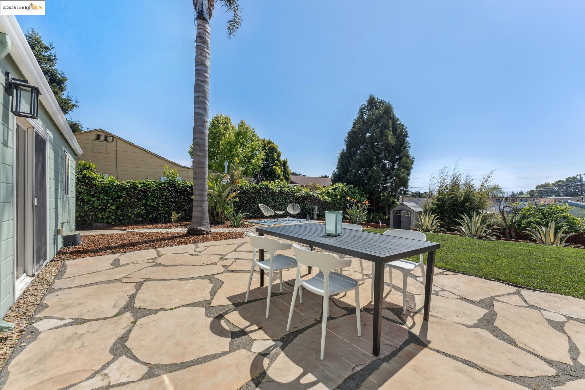 Detail Gallery Image 12 of 39 For 1225 Gerald Ave, San Pablo,  CA 94806 - 2 Beds | 1 Baths