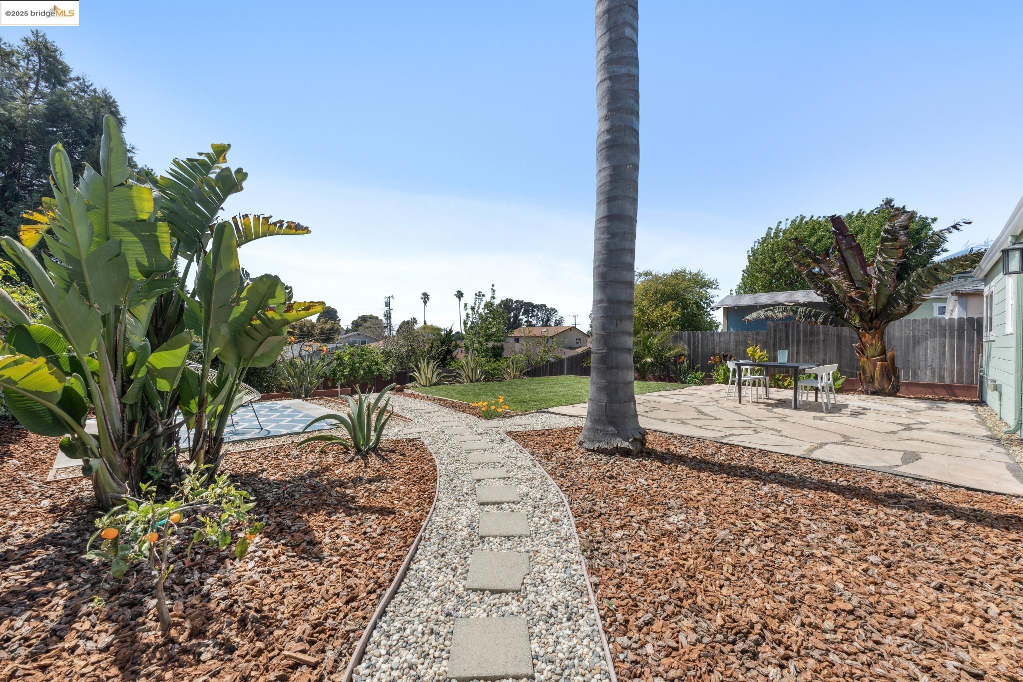 Detail Gallery Image 13 of 39 For 1225 Gerald Ave, San Pablo,  CA 94806 - 2 Beds | 1 Baths