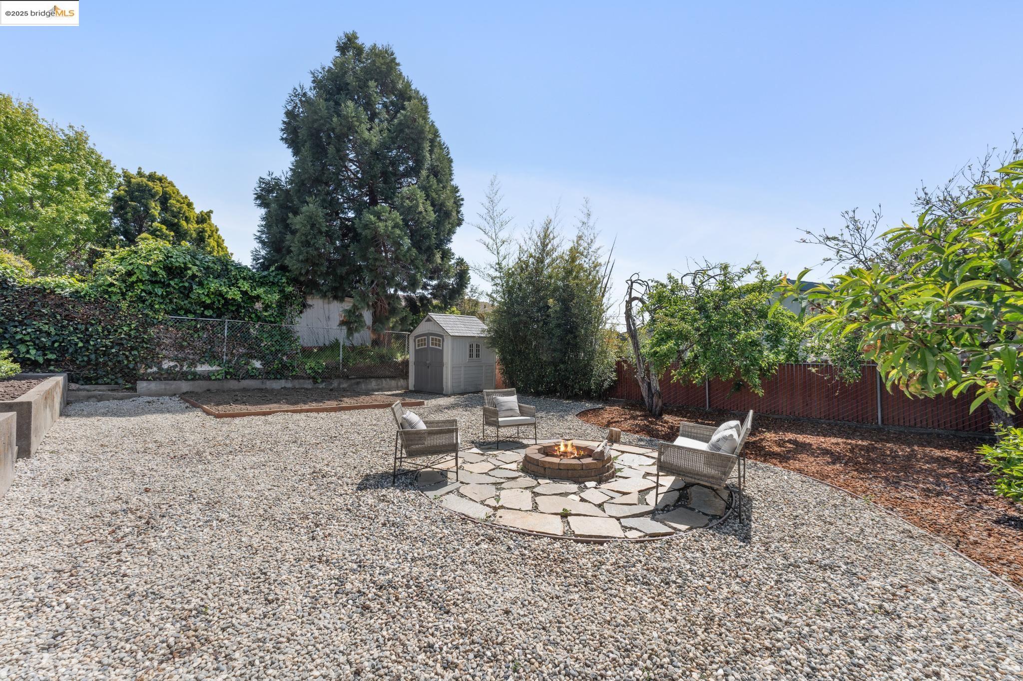 Detail Gallery Image 19 of 39 For 1225 Gerald Ave, San Pablo,  CA 94806 - 2 Beds | 1 Baths