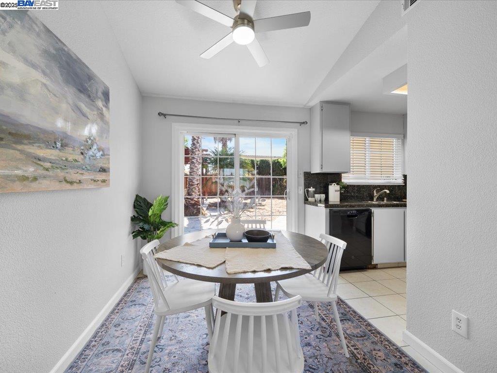 Detail Gallery Image 5 of 30 For 1540 W Kavanagh Ave, Tracy,  CA 95376 - 3 Beds | 2 Baths