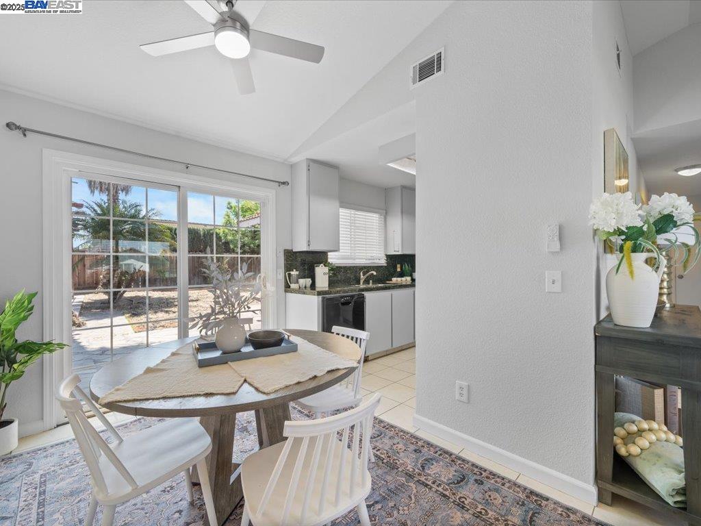 Detail Gallery Image 7 of 30 For 1540 W Kavanagh Ave, Tracy,  CA 95376 - 3 Beds | 2 Baths