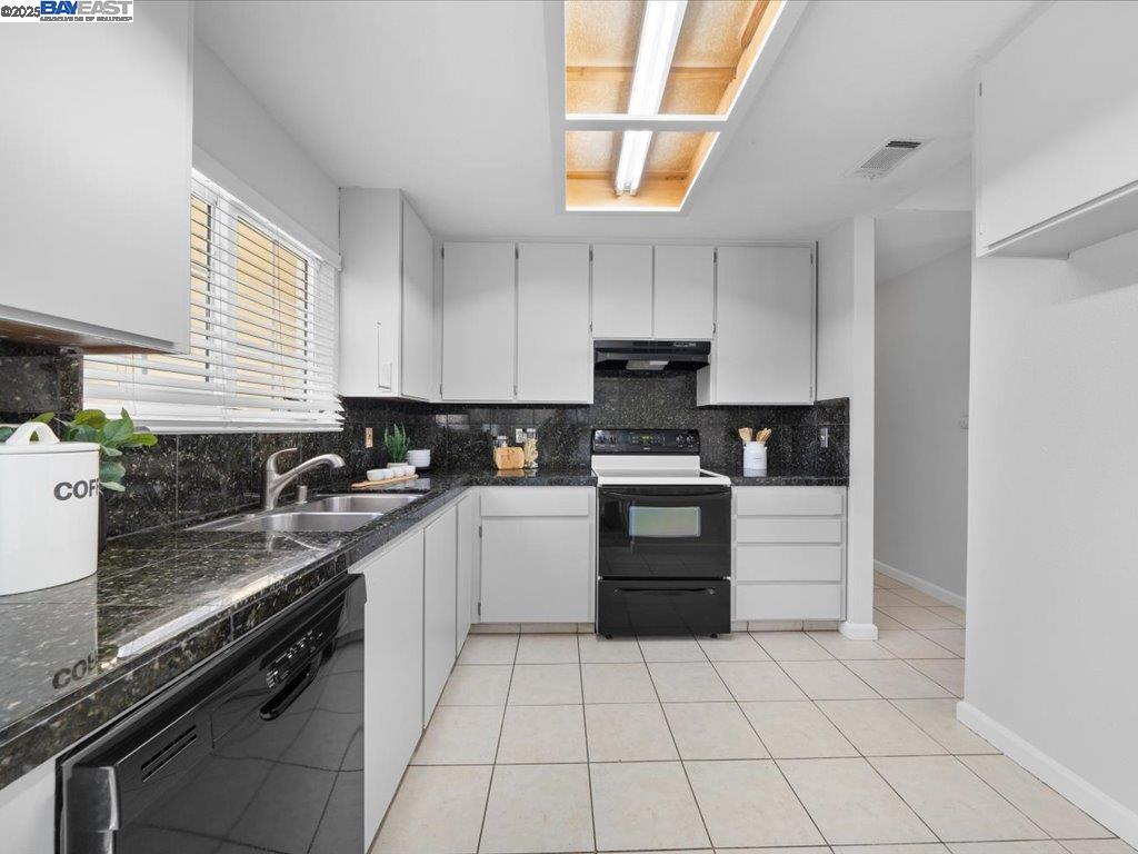 Detail Gallery Image 9 of 30 For 1540 W Kavanagh Ave, Tracy,  CA 95376 - 3 Beds | 2 Baths