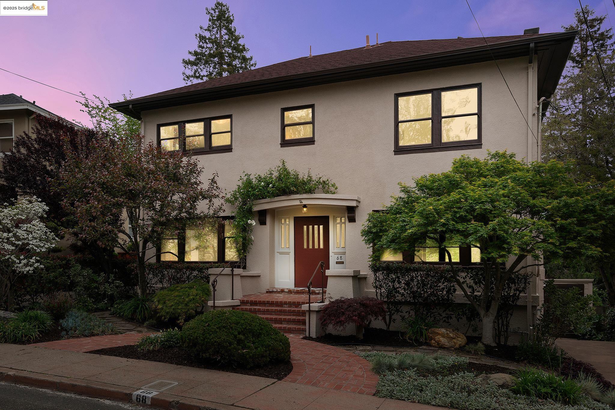 Detail Gallery Image 1 of 1 For 68 Fairview Ave., Piedmont,  CA 94610-1041 - 4 Beds | 1 Baths