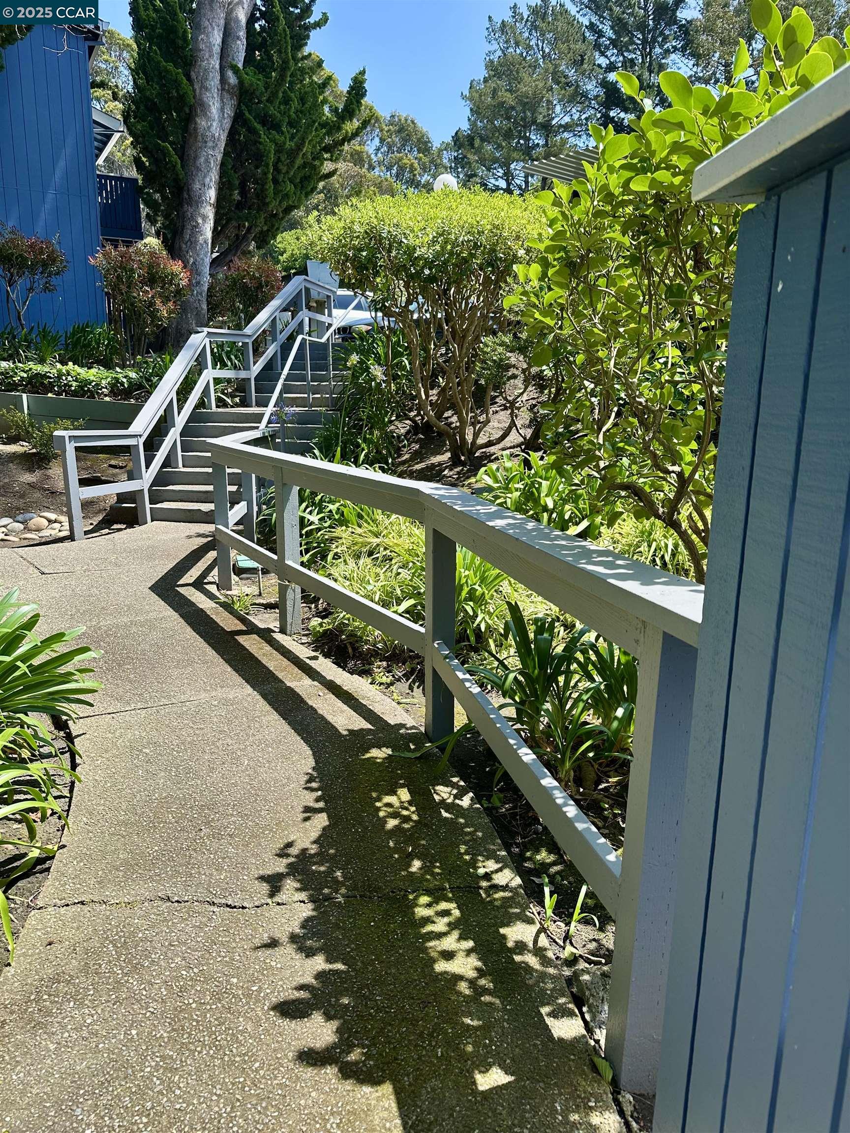 Detail Gallery Image 11 of 14 For 408 Boardwalk Ave #23,  San Bruno,  CA 94066 - 1 Beds | 1 Baths