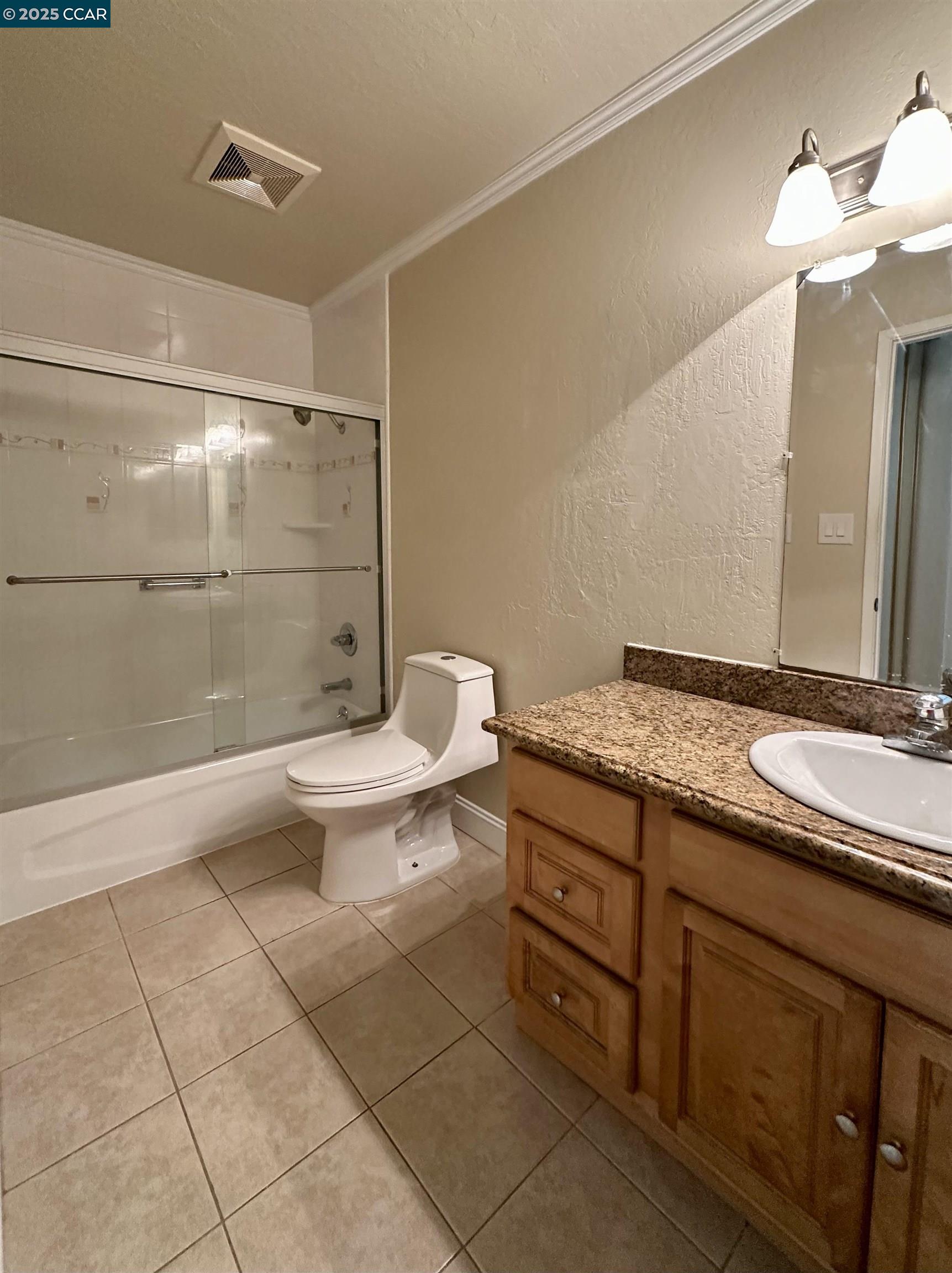 Detail Gallery Image 8 of 14 For 408 Boardwalk Ave #23,  San Bruno,  CA 94066 - 1 Beds | 1 Baths