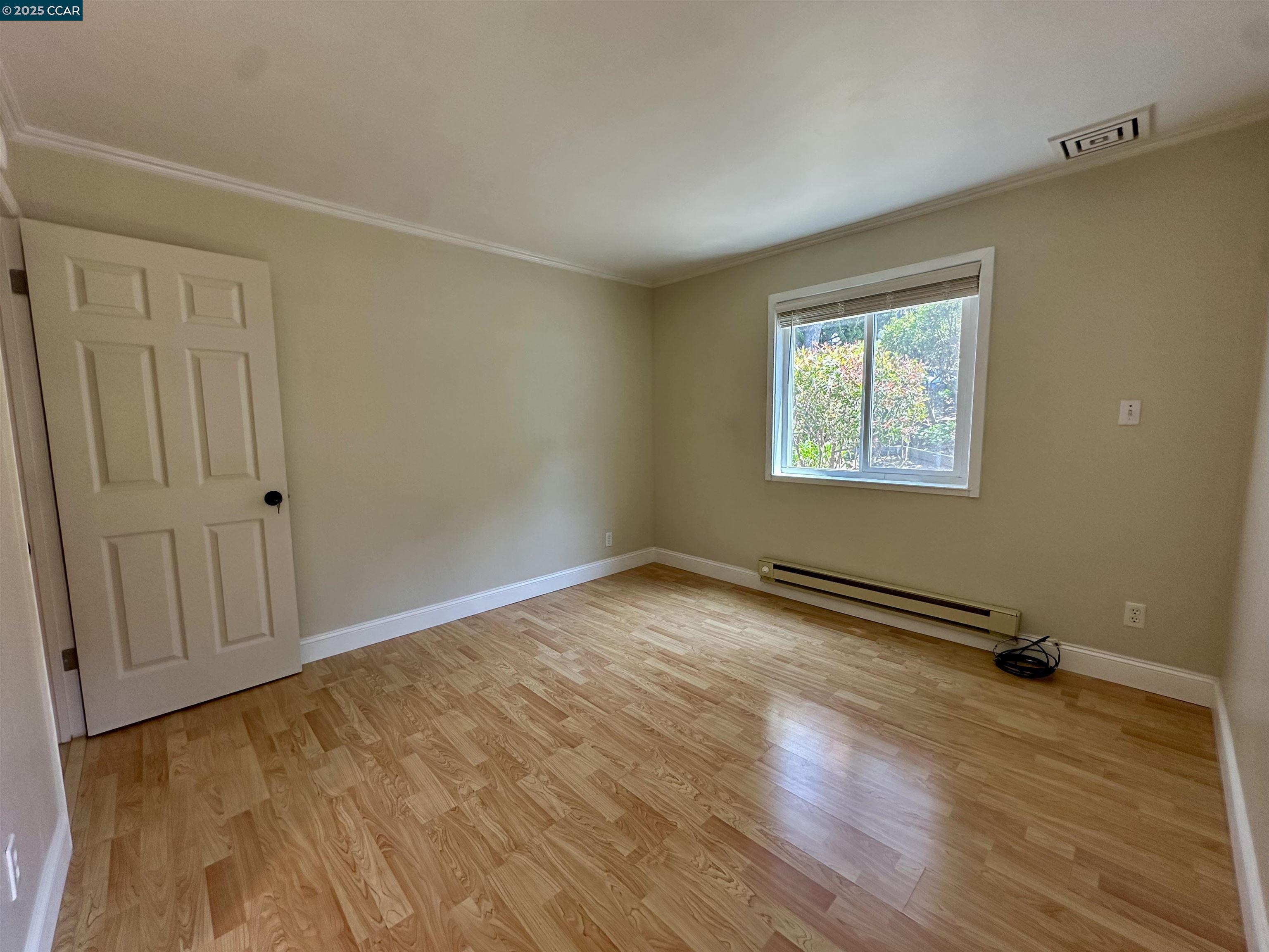 Detail Gallery Image 9 of 14 For 408 Boardwalk Ave #23,  San Bruno,  CA 94066 - 1 Beds | 1 Baths