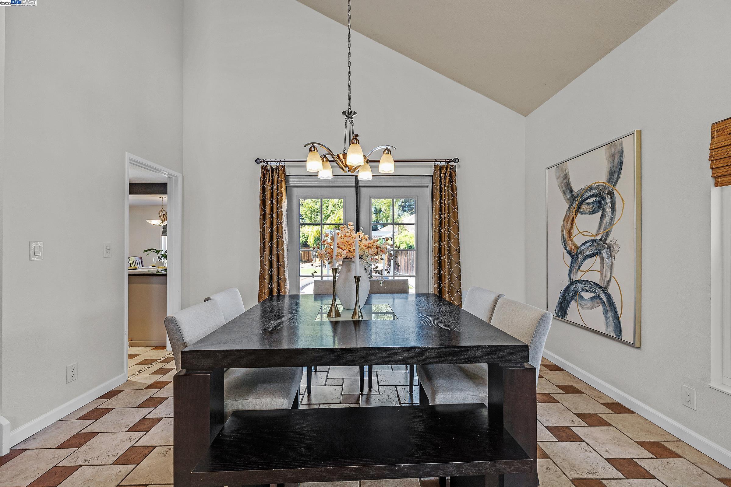Detail Gallery Image 9 of 42 For 45421 Parkmeadow Dr, Fremont,  CA 94539 - 5 Beds | 3 Baths
