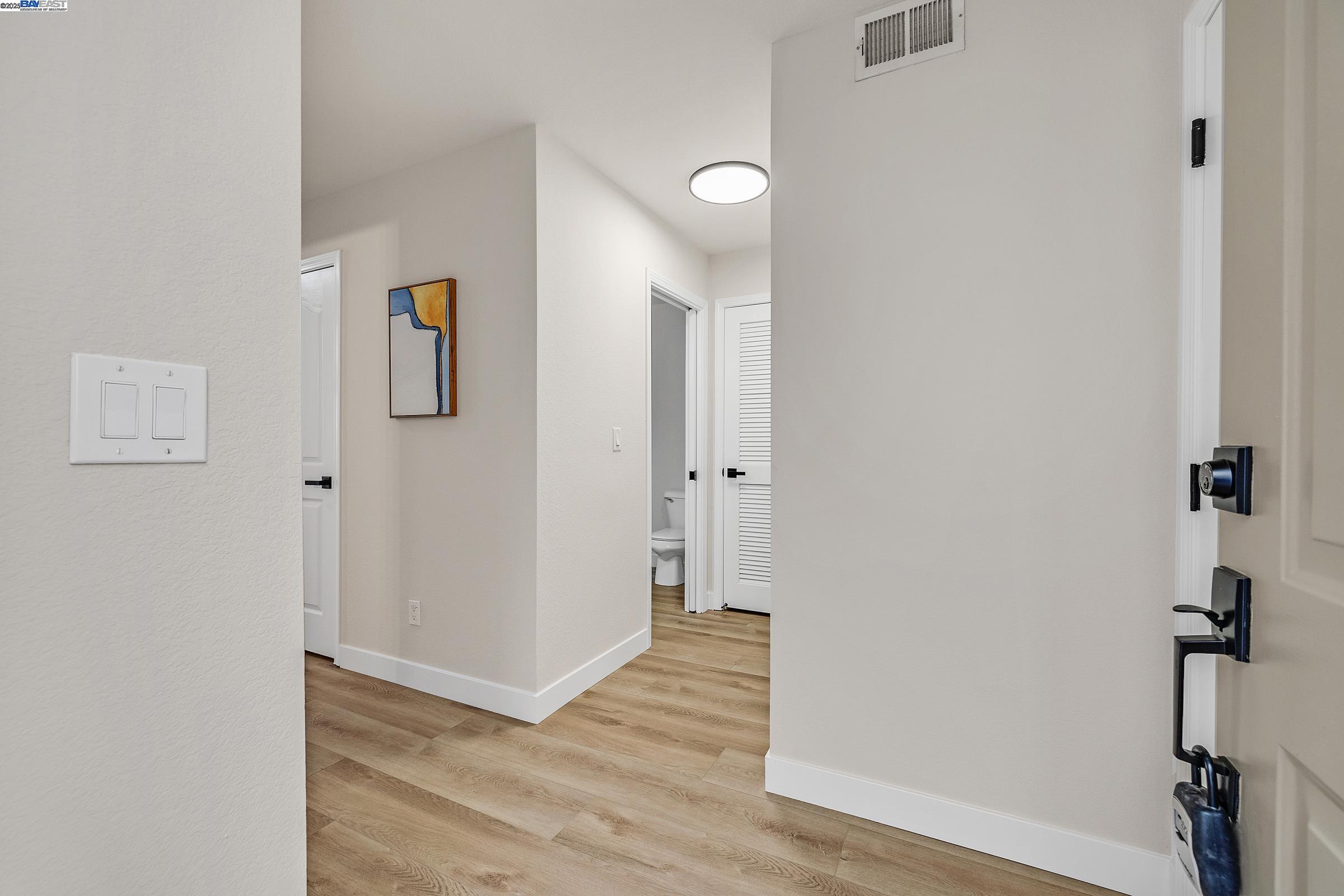 Photo #8: 41095507 Listing: Photo #8
