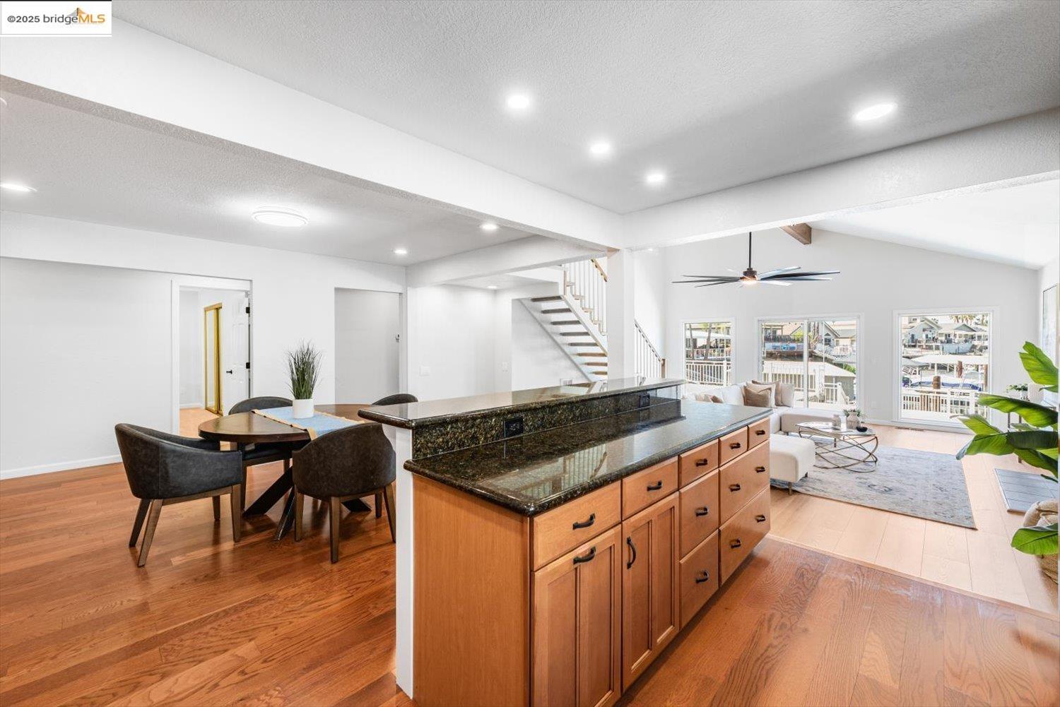 Detail Gallery Image 15 of 51 For 5575 Marlin Dr, Discovery Bay,  CA 94505 - 3 Beds | 3 Baths