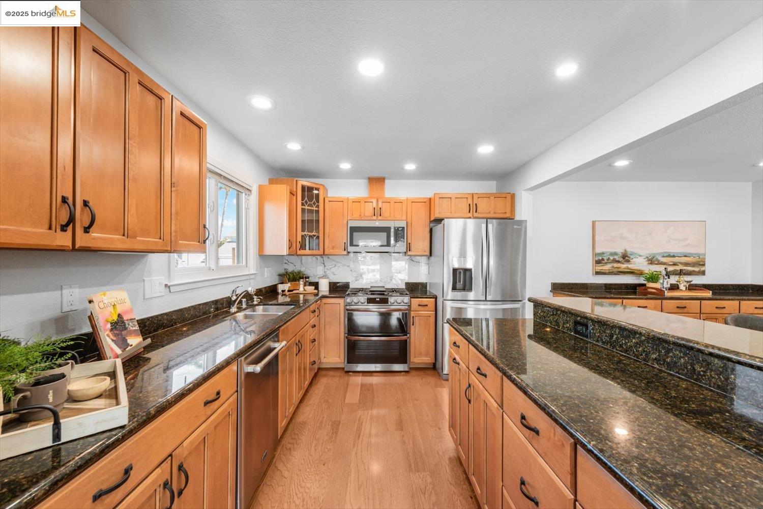 Detail Gallery Image 16 of 51 For 5575 Marlin Dr, Discovery Bay,  CA 94505 - 3 Beds | 3 Baths