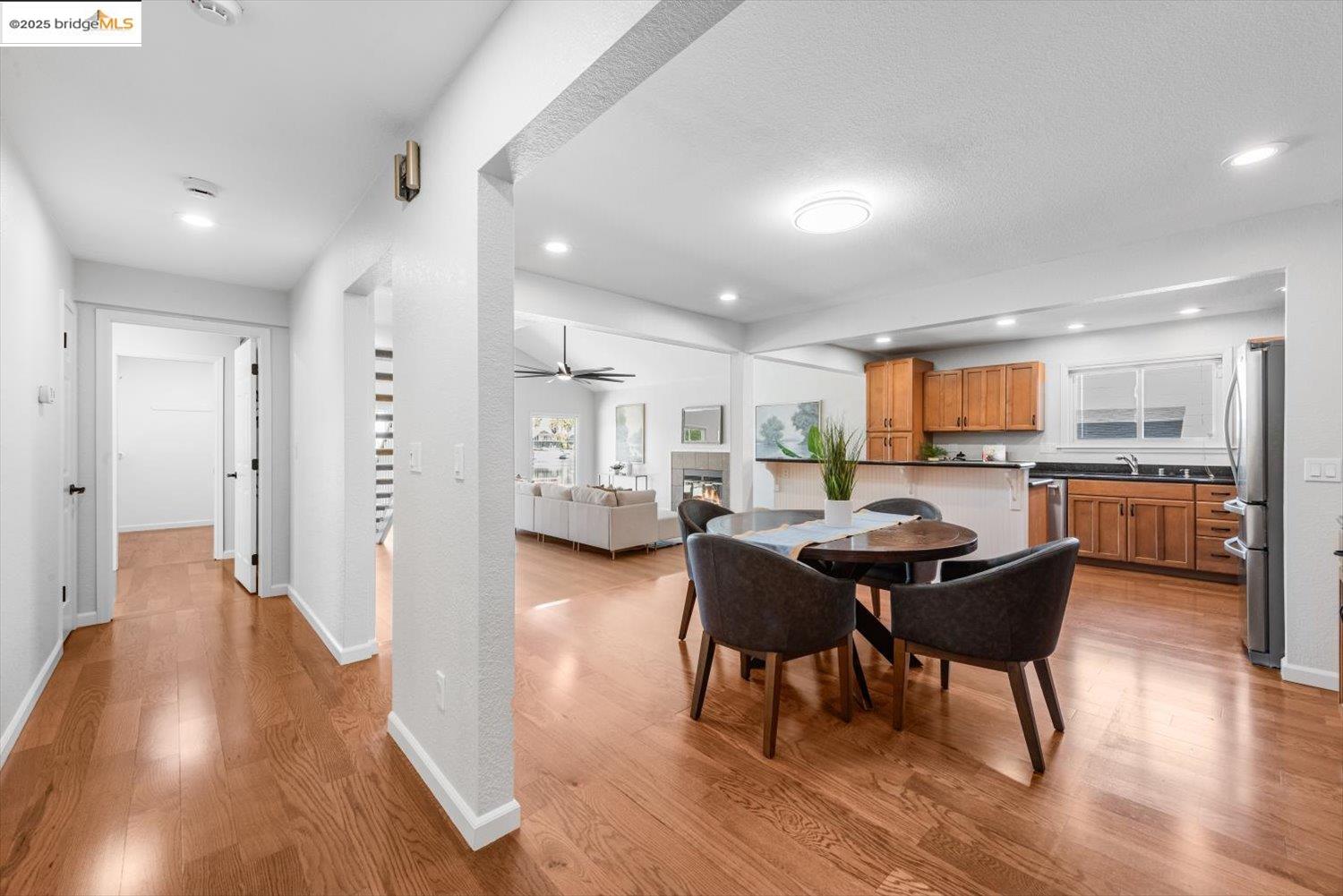Detail Gallery Image 18 of 51 For 5575 Marlin Dr, Discovery Bay,  CA 94505 - 3 Beds | 3 Baths