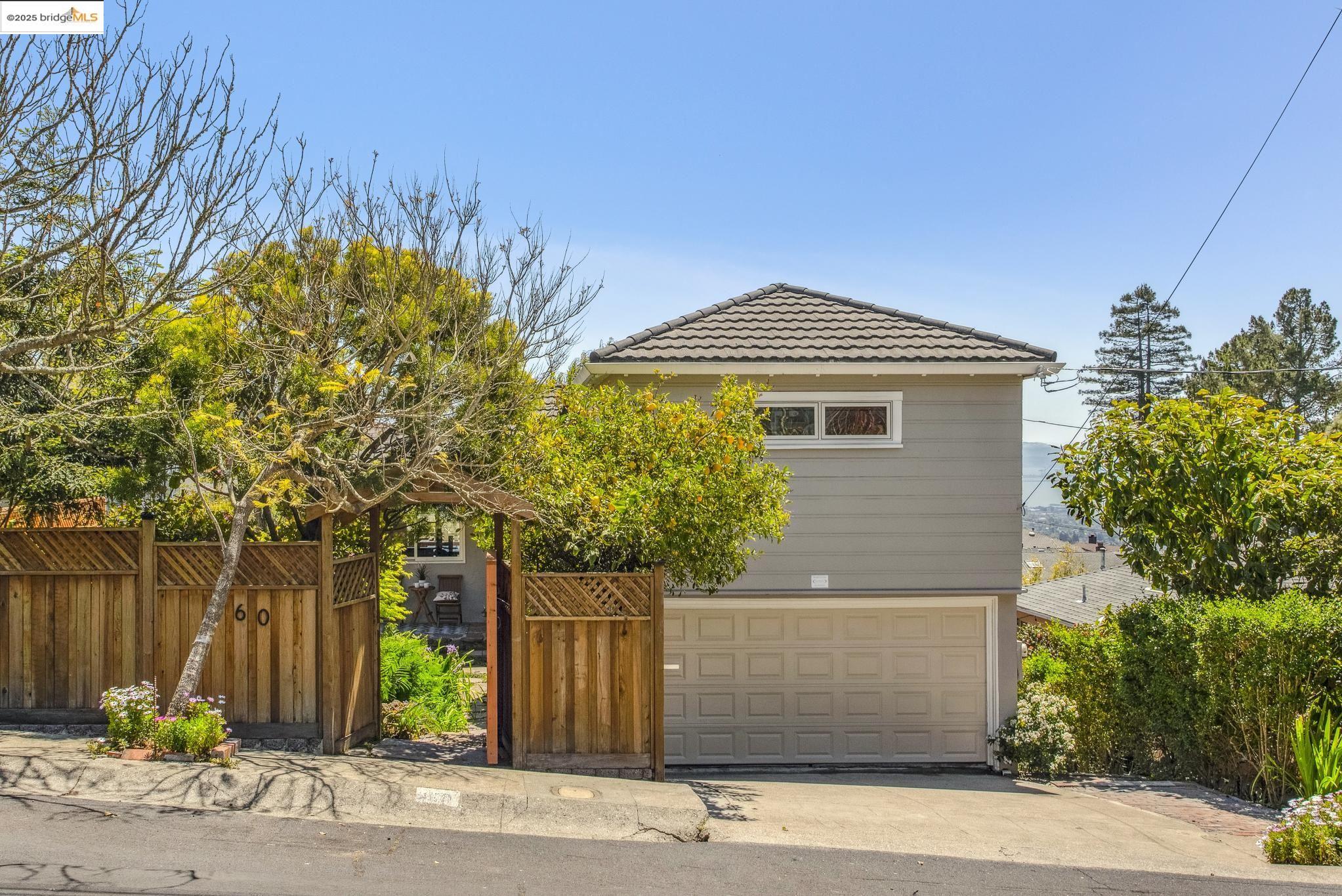 Detail Gallery Image 2 of 52 For 260 Willamette Ave, Kensington,  CA 94708 - 4 Beds | 2 Baths