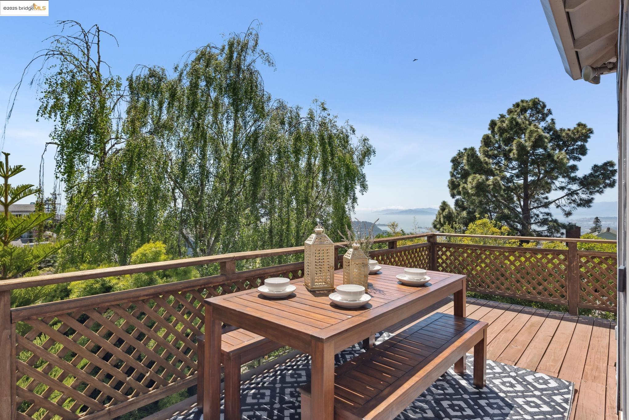 Detail Gallery Image 15 of 52 For 260 Willamette Ave, Kensington,  CA 94708 - 4 Beds | 2 Baths