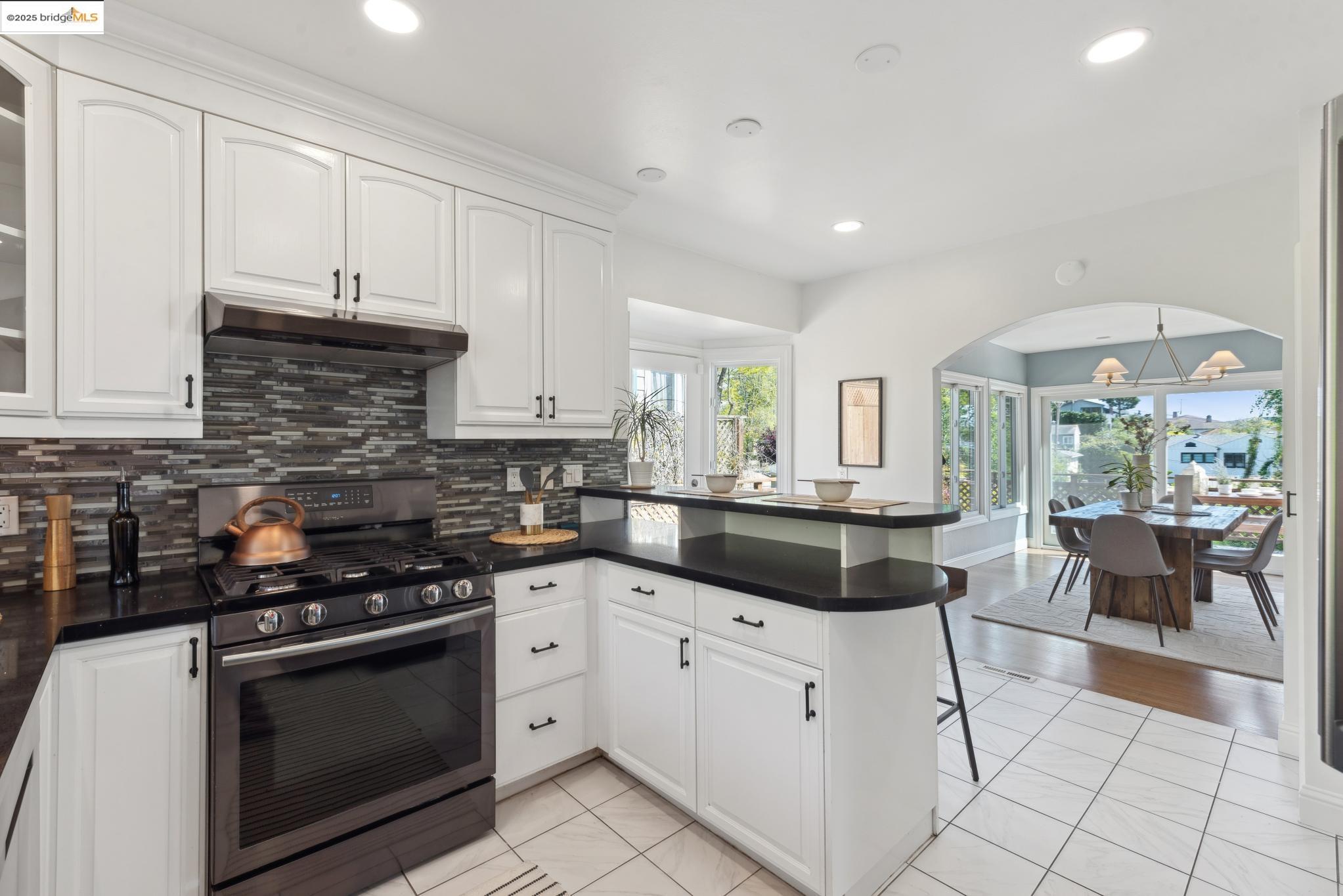 Detail Gallery Image 24 of 52 For 260 Willamette Ave, Kensington,  CA 94708 - 4 Beds | 2 Baths