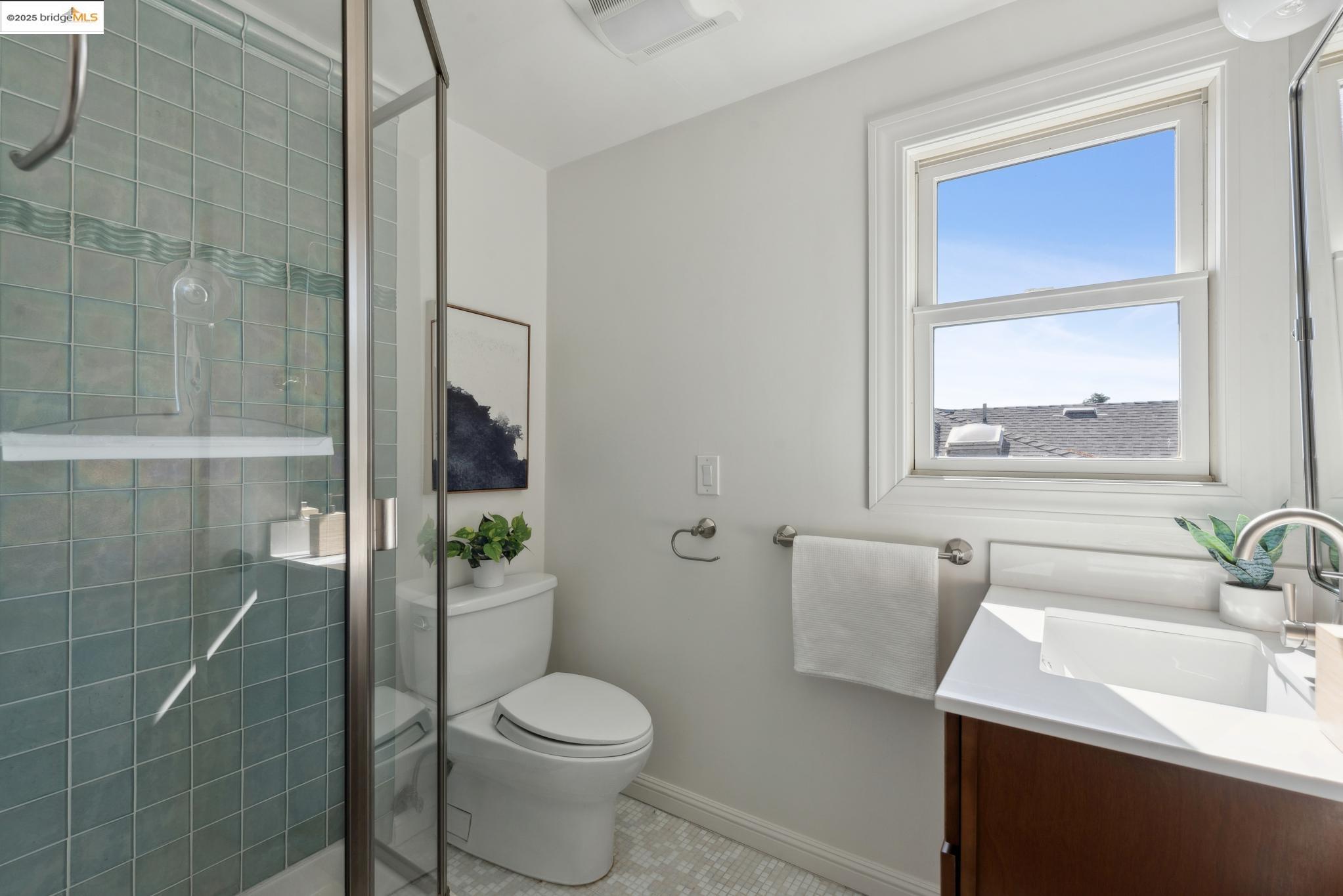 Detail Gallery Image 38 of 52 For 260 Willamette Ave, Kensington,  CA 94708 - 4 Beds | 2 Baths
