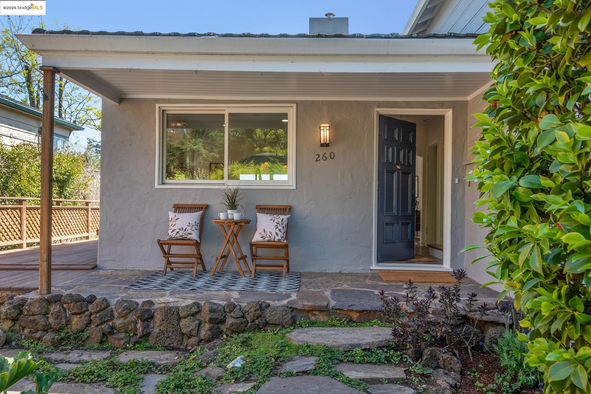 Detail Gallery Image 5 of 52 For 260 Willamette Ave, Kensington,  CA 94708 - 4 Beds | 2 Baths