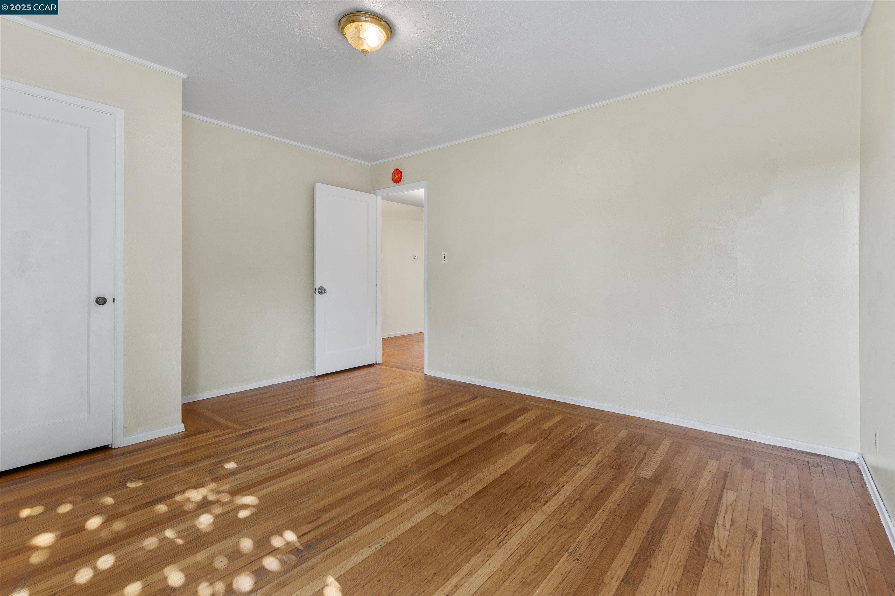 Detail Gallery Image 4 of 46 For 2522 Mcbryde Ave, Richmond,  CA 94804 - 4 Beds | 1 Baths