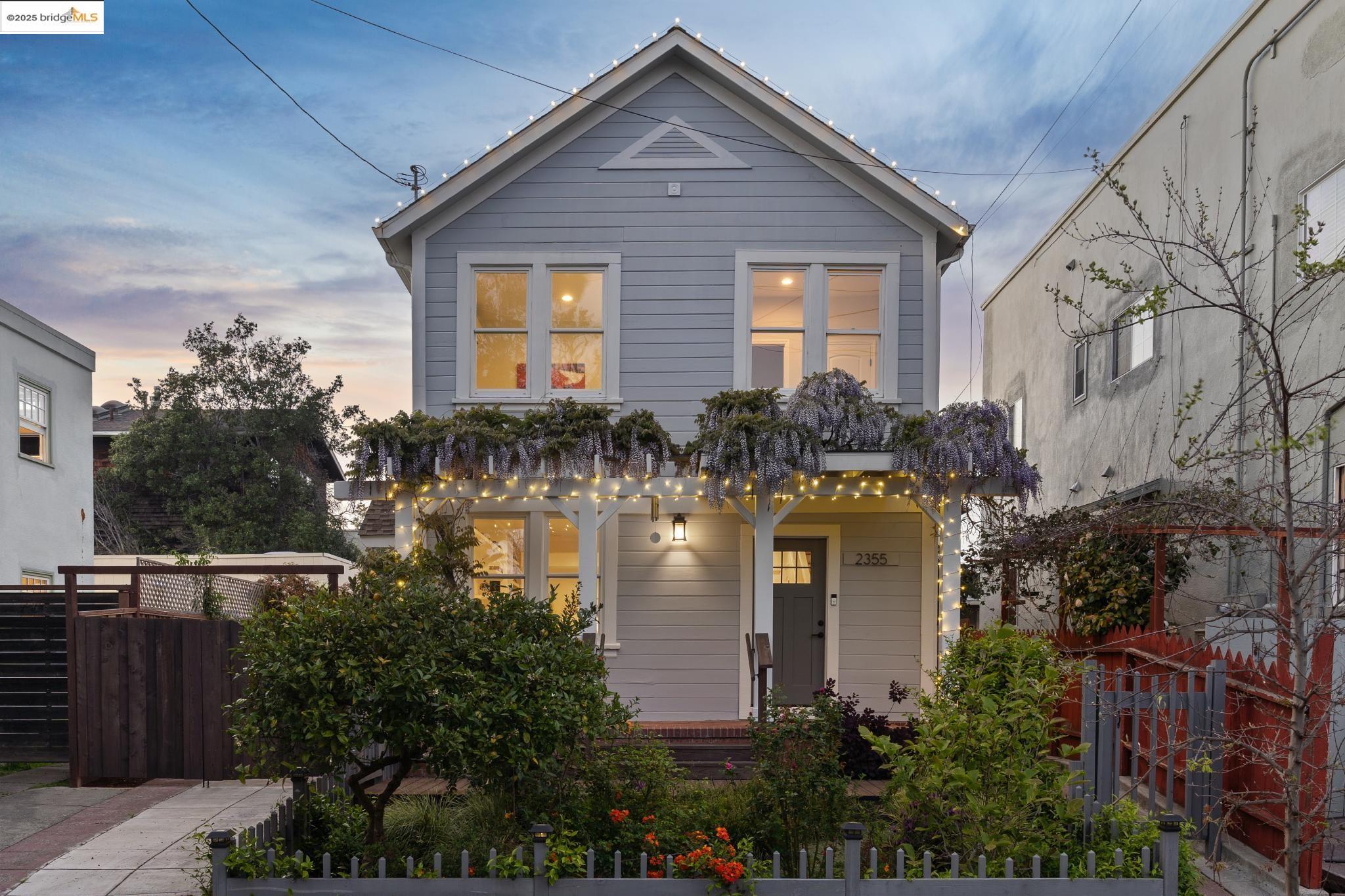 Detail Gallery Image 1 of 1 For 2355 Woolsey St, Berkeley,  CA 94705 - 3 Beds | 3/1 Baths
