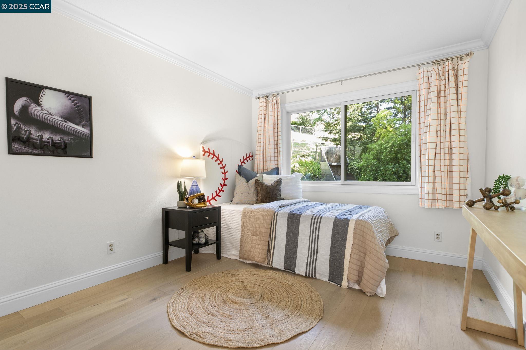 property-img