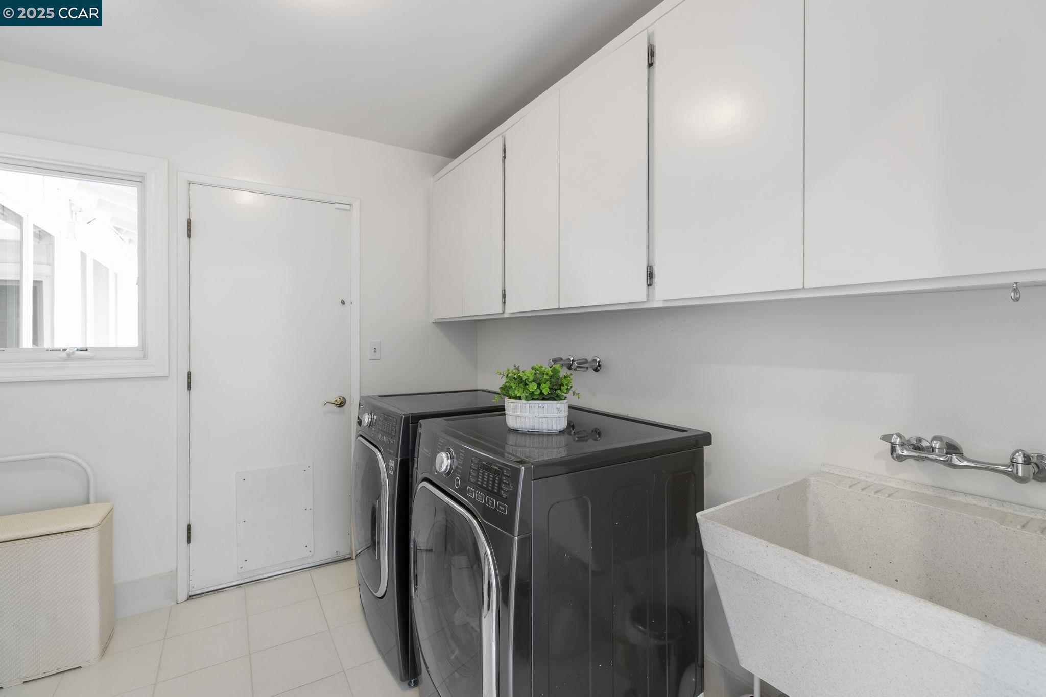 property-img