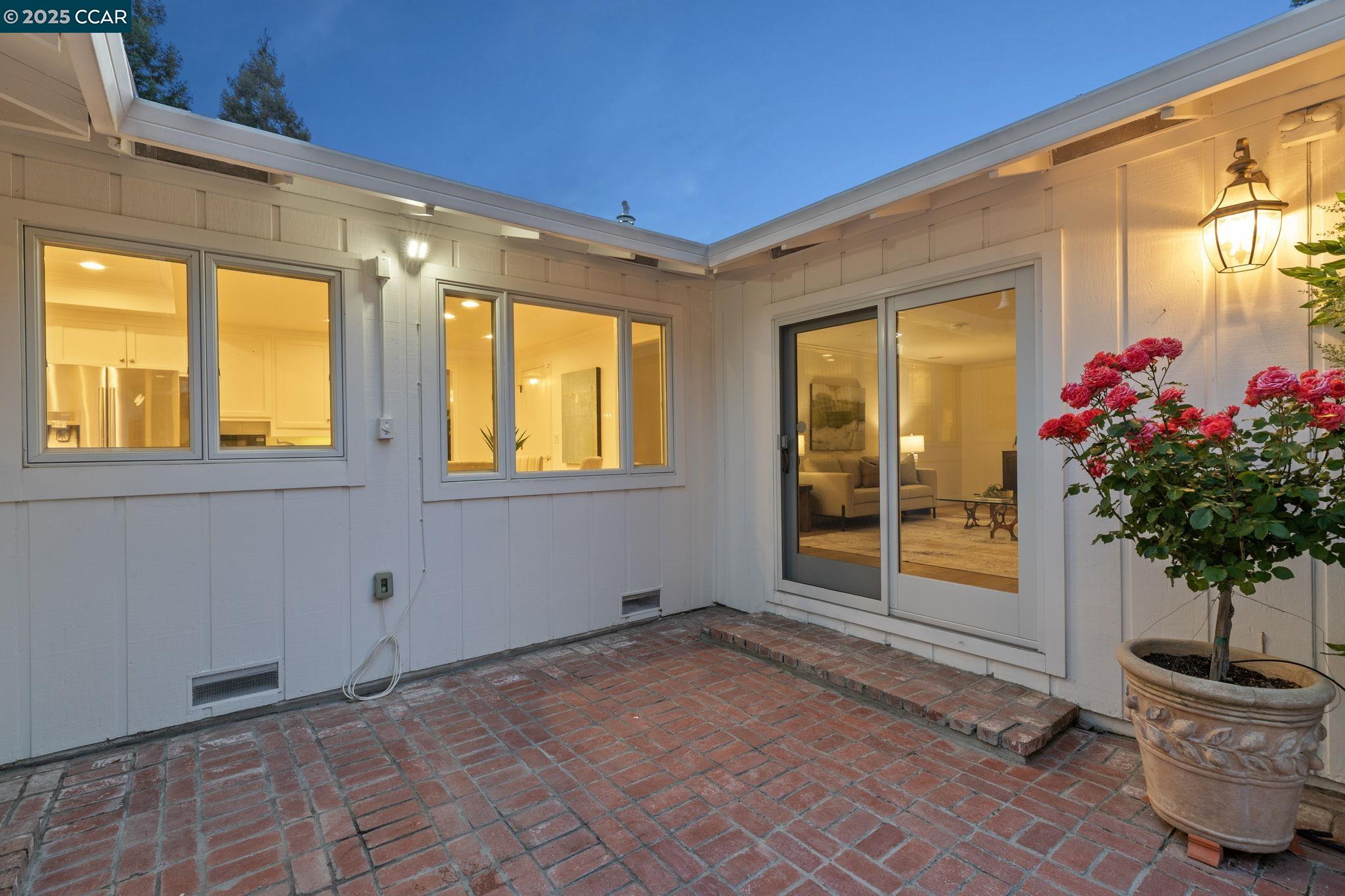 property-img