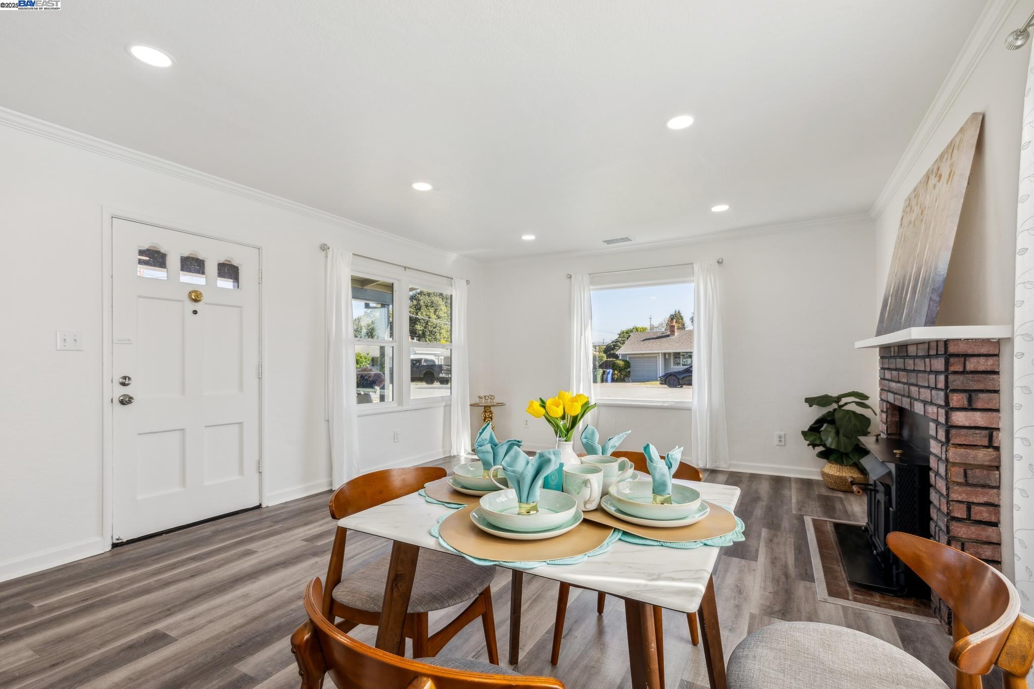 37107 Holly St, Fremont, California 94536, 4 Bedrooms Bedrooms, 12 Rooms Rooms,3 BathroomsBathrooms,Residential,For Sale,37107 Holly St,41095532