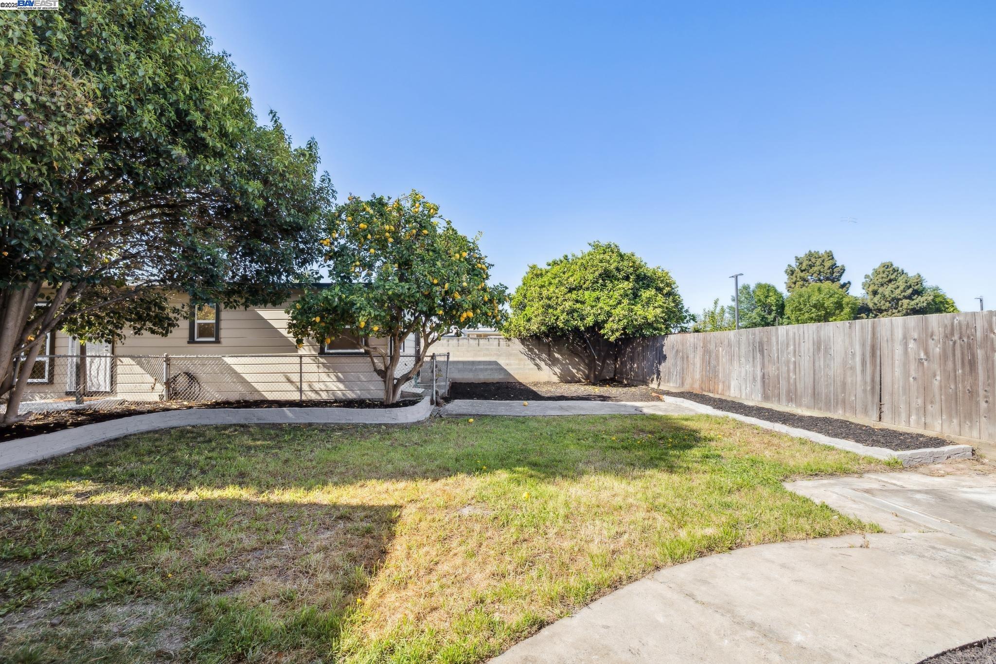 37107 Holly St, Fremont, California 94536, 4 Bedrooms Bedrooms, 12 Rooms Rooms,3 BathroomsBathrooms,Residential,For Sale,37107 Holly St,41095532