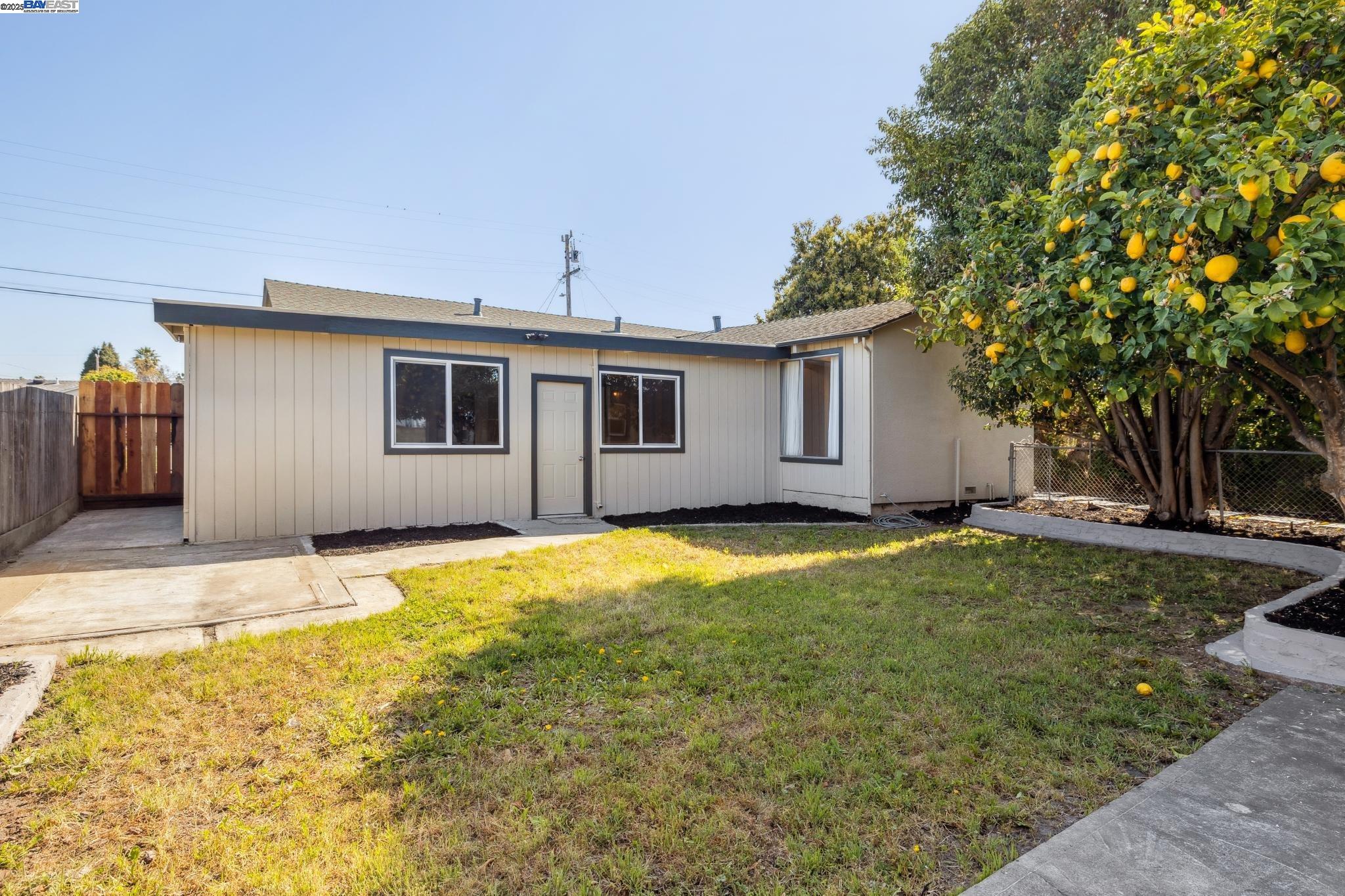 37107 Holly St, Fremont, California 94536, 4 Bedrooms Bedrooms, 12 Rooms Rooms,3 BathroomsBathrooms,Residential,For Sale,37107 Holly St,41095532