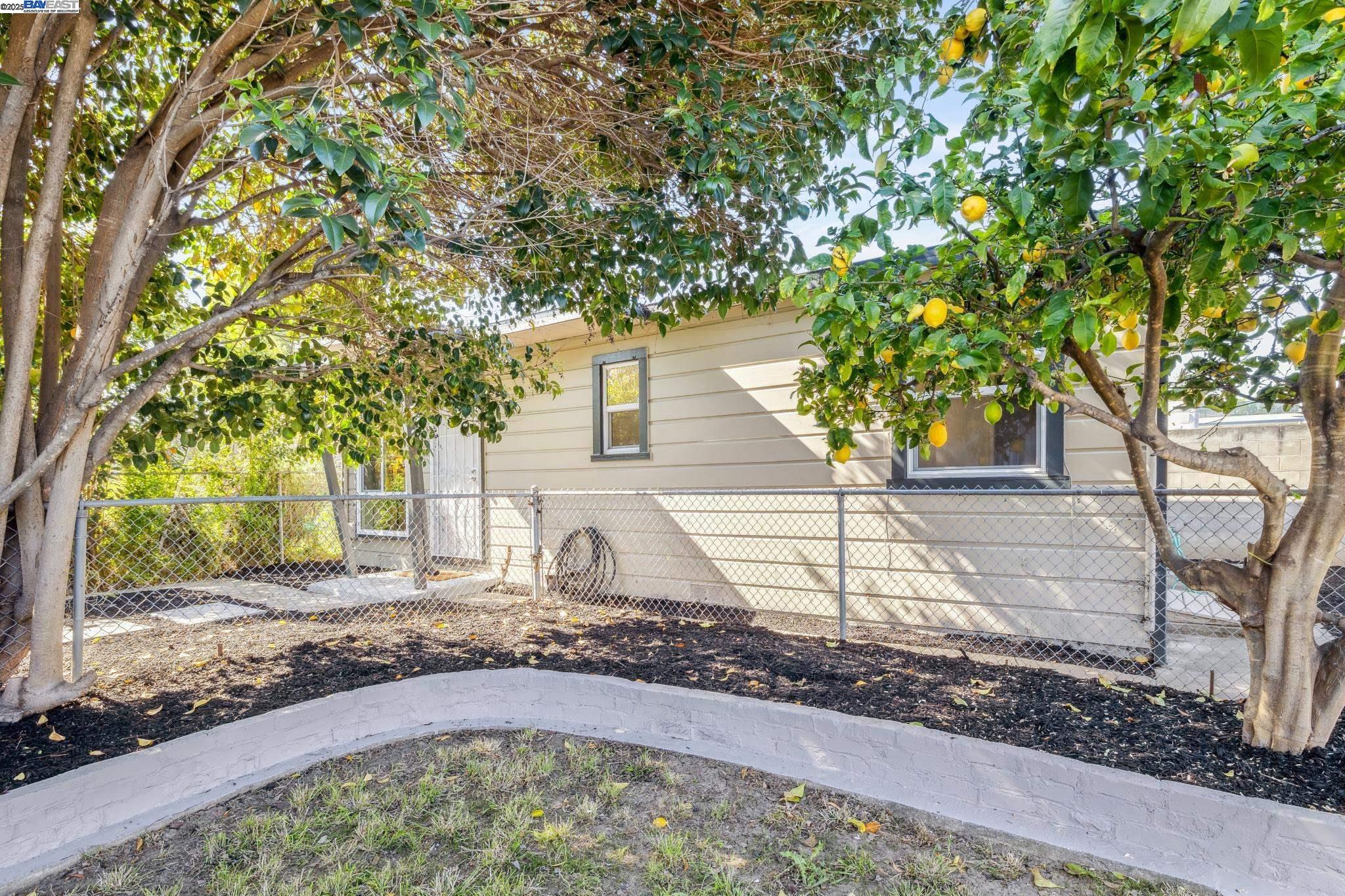 37107 Holly St, Fremont, California 94536, 4 Bedrooms Bedrooms, 12 Rooms Rooms,3 BathroomsBathrooms,Residential,For Sale,37107 Holly St,41095532