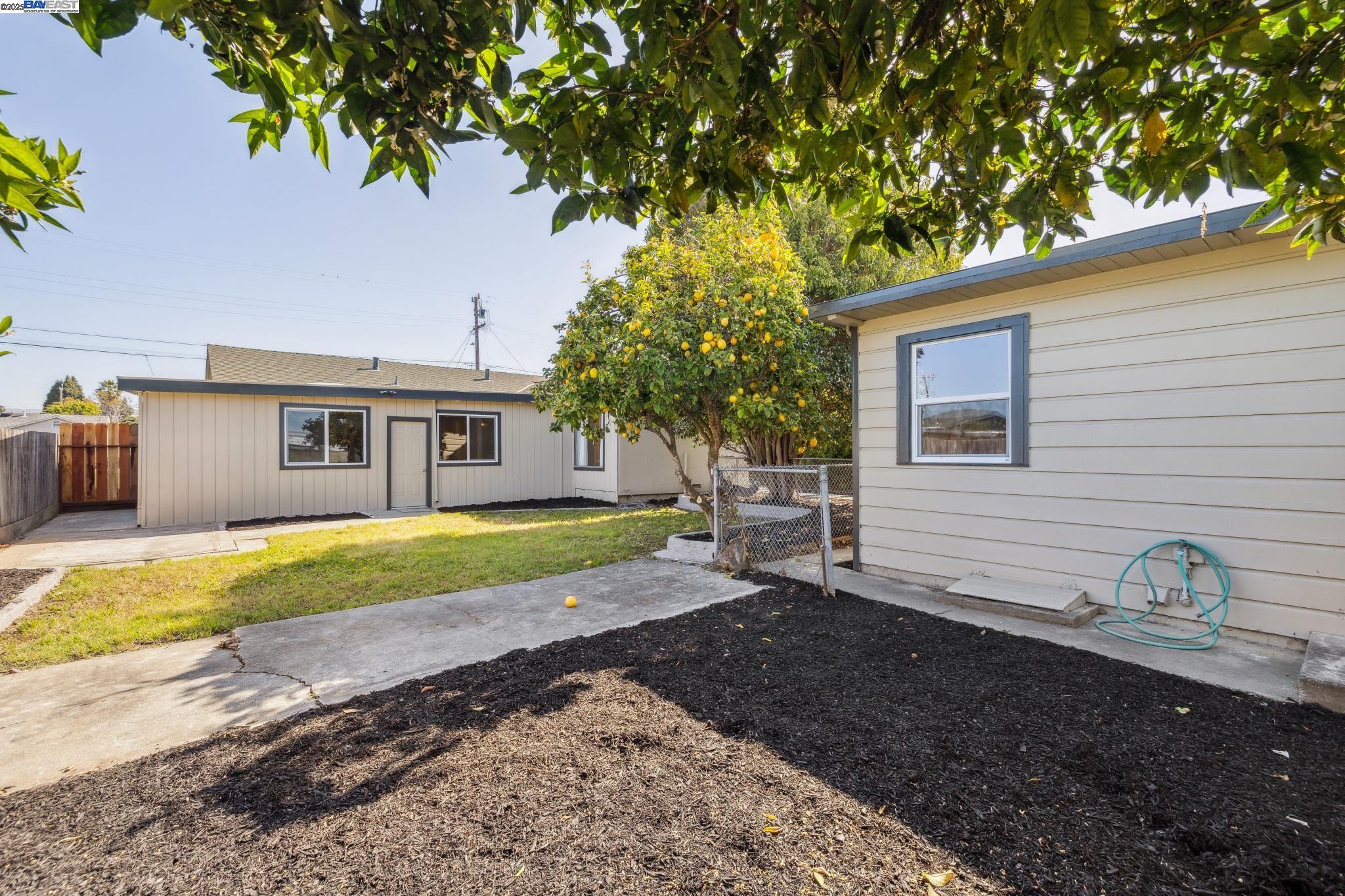 37107 Holly St, Fremont, California 94536, 4 Bedrooms Bedrooms, 12 Rooms Rooms,3 BathroomsBathrooms,Residential,For Sale,37107 Holly St,41095532
