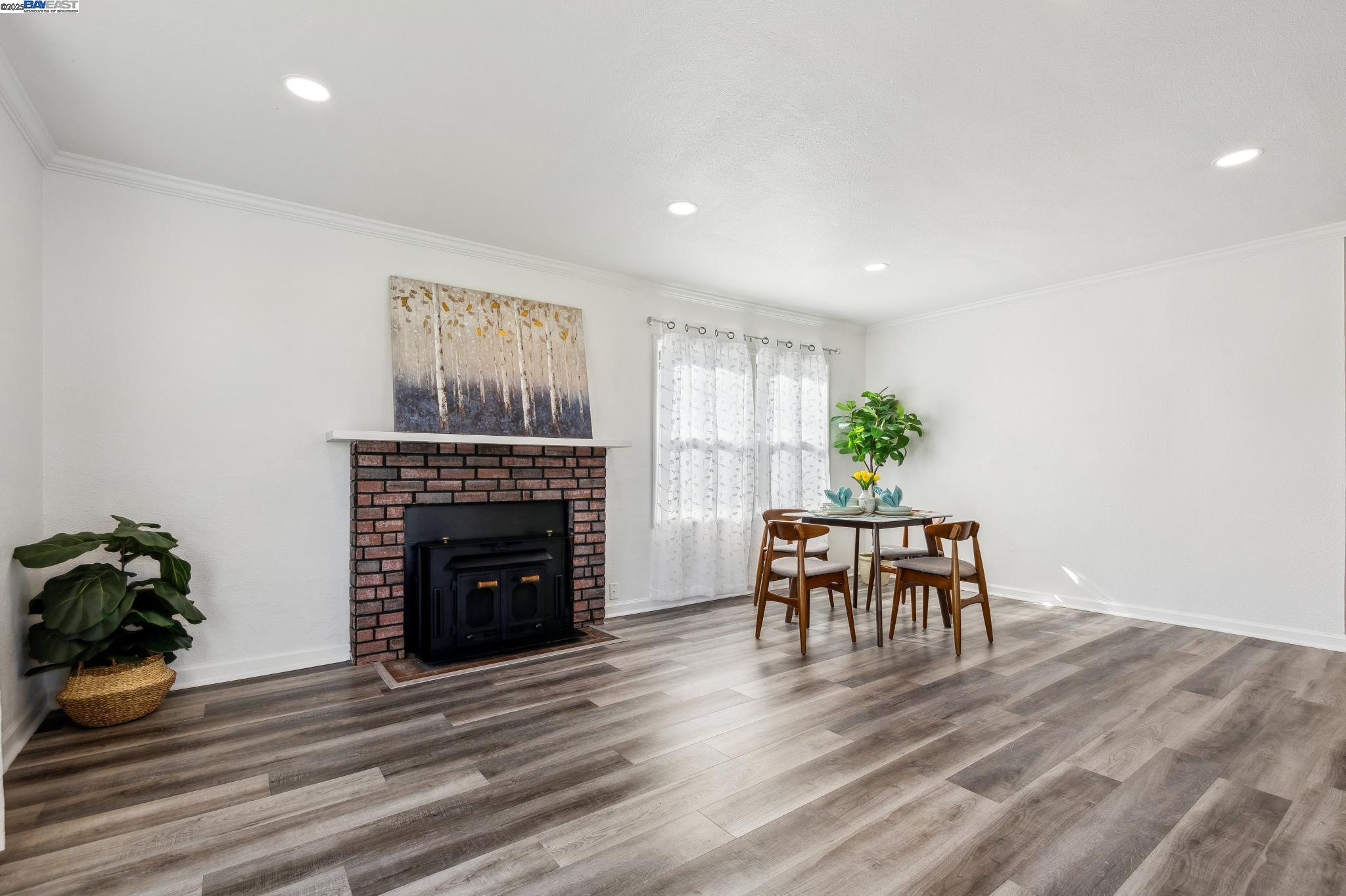 37107 Holly St, Fremont, California 94536, 4 Bedrooms Bedrooms, 12 Rooms Rooms,3 BathroomsBathrooms,Residential,For Sale,37107 Holly St,41095532