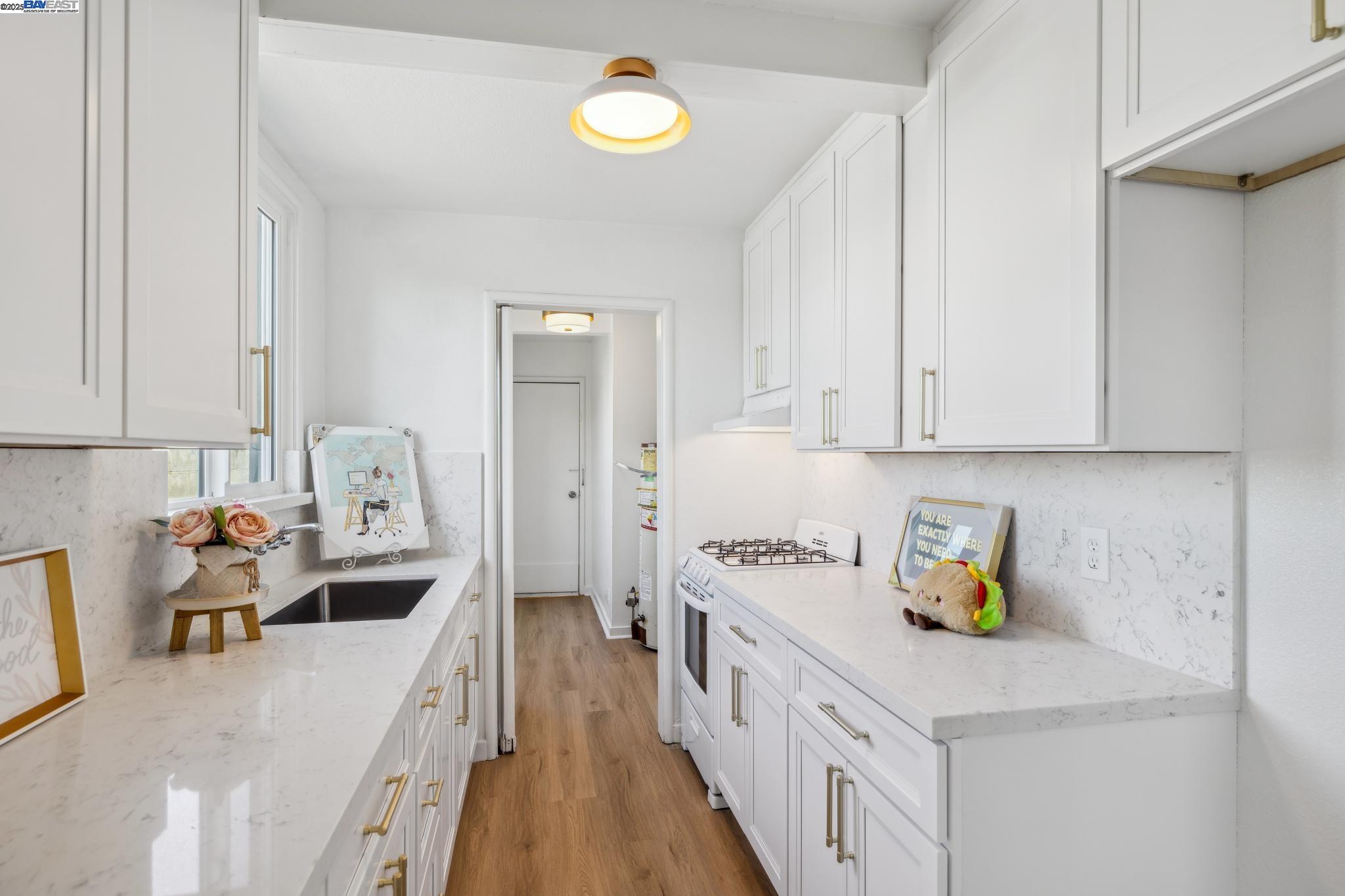 37107 Holly St, Fremont, California 94536, 4 Bedrooms Bedrooms, 12 Rooms Rooms,3 BathroomsBathrooms,Residential,For Sale,37107 Holly St,41095532