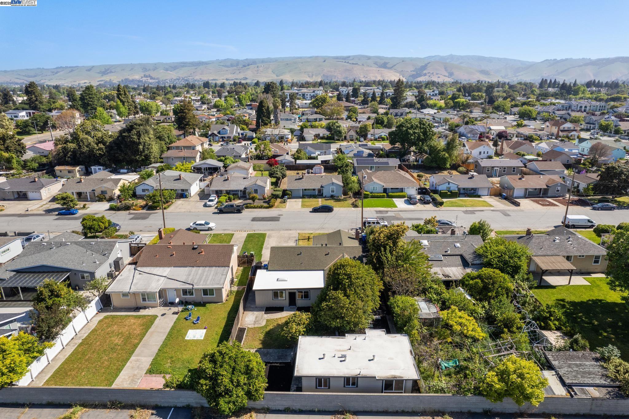 37107 Holly St, Fremont, California 94536, 4 Bedrooms Bedrooms, 12 Rooms Rooms,3 BathroomsBathrooms,Residential,For Sale,37107 Holly St,41095532