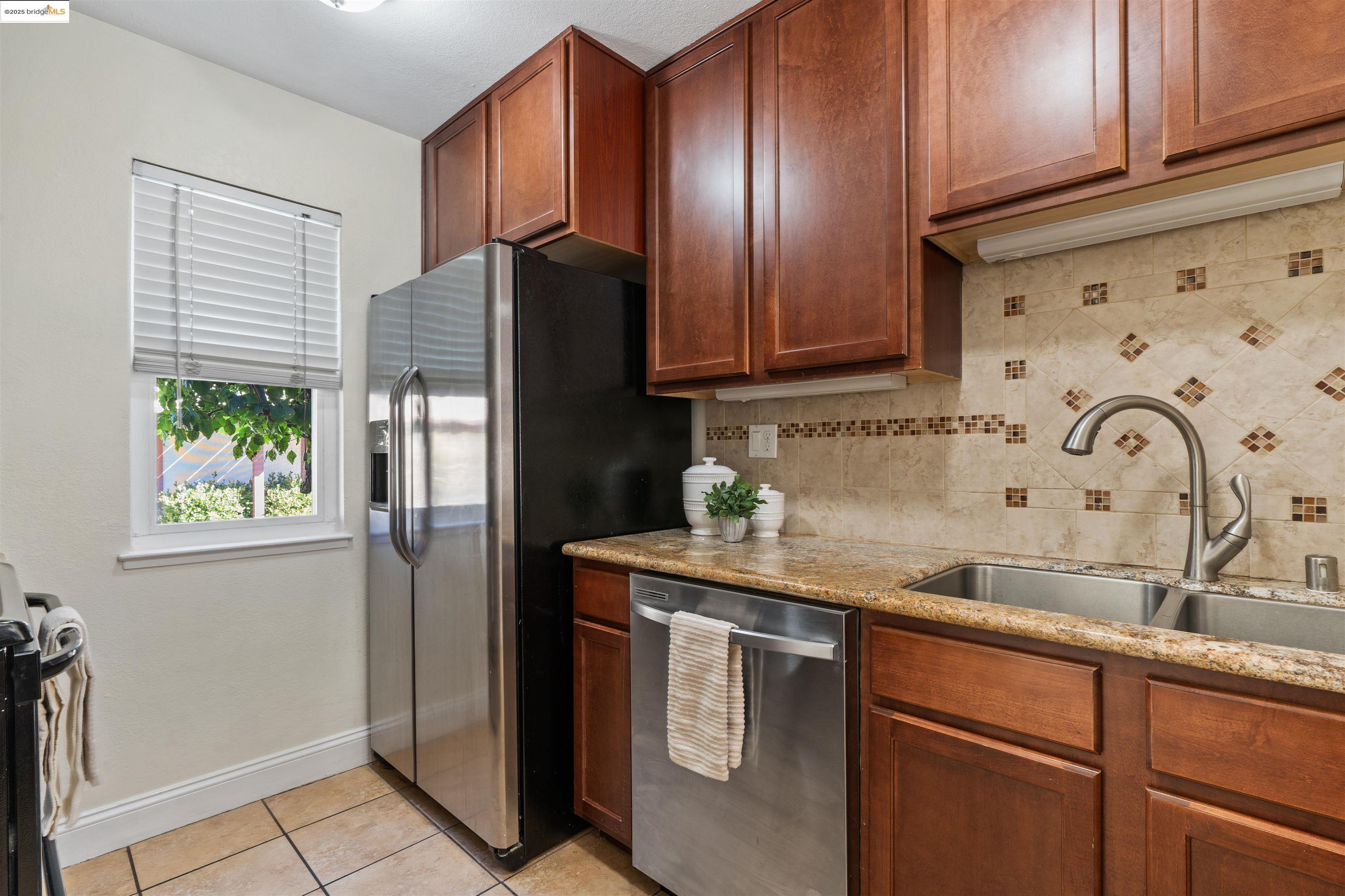 Photo #2: 41095535 Listing 