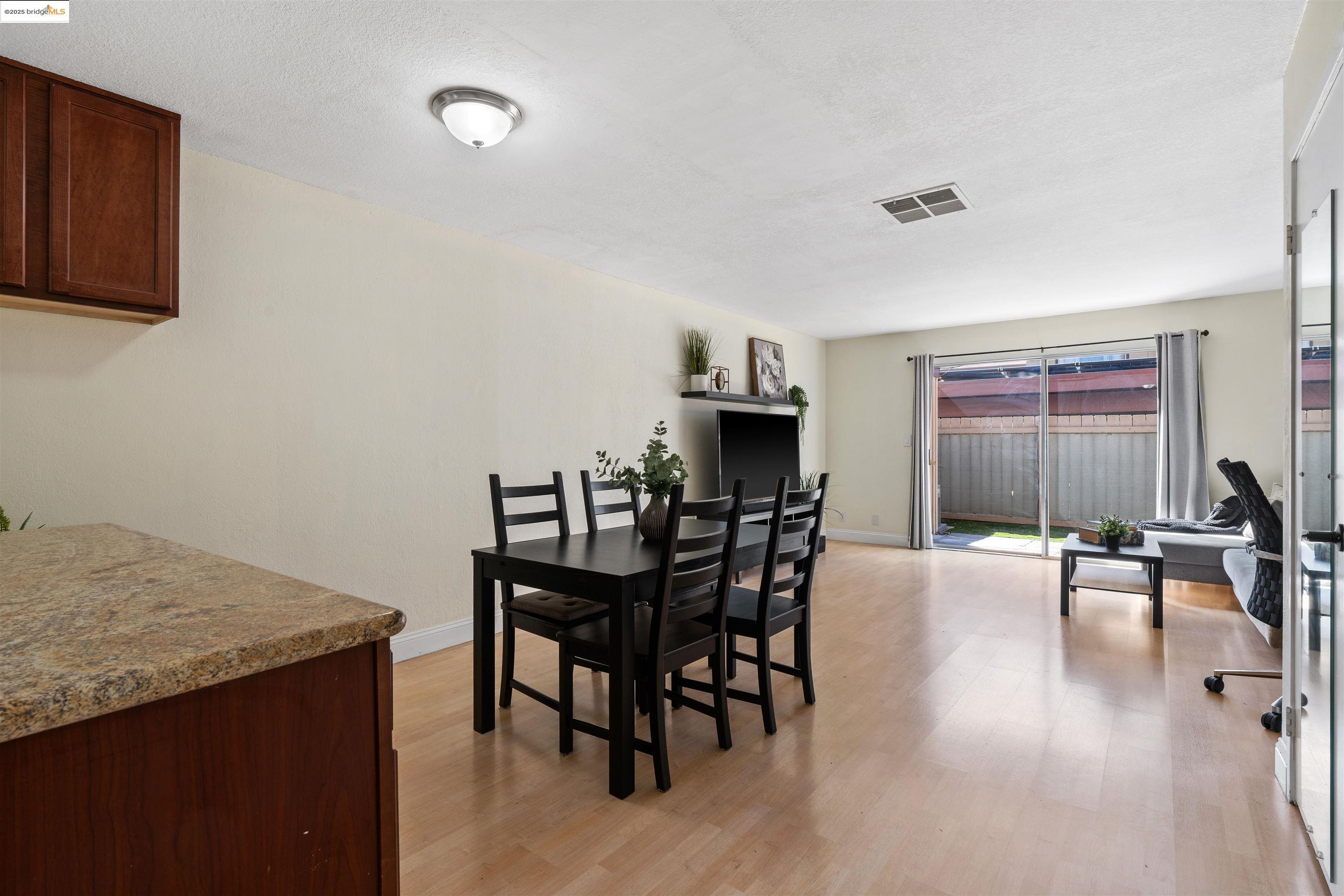 Photo #11: 41095535 Listing: Photo #11