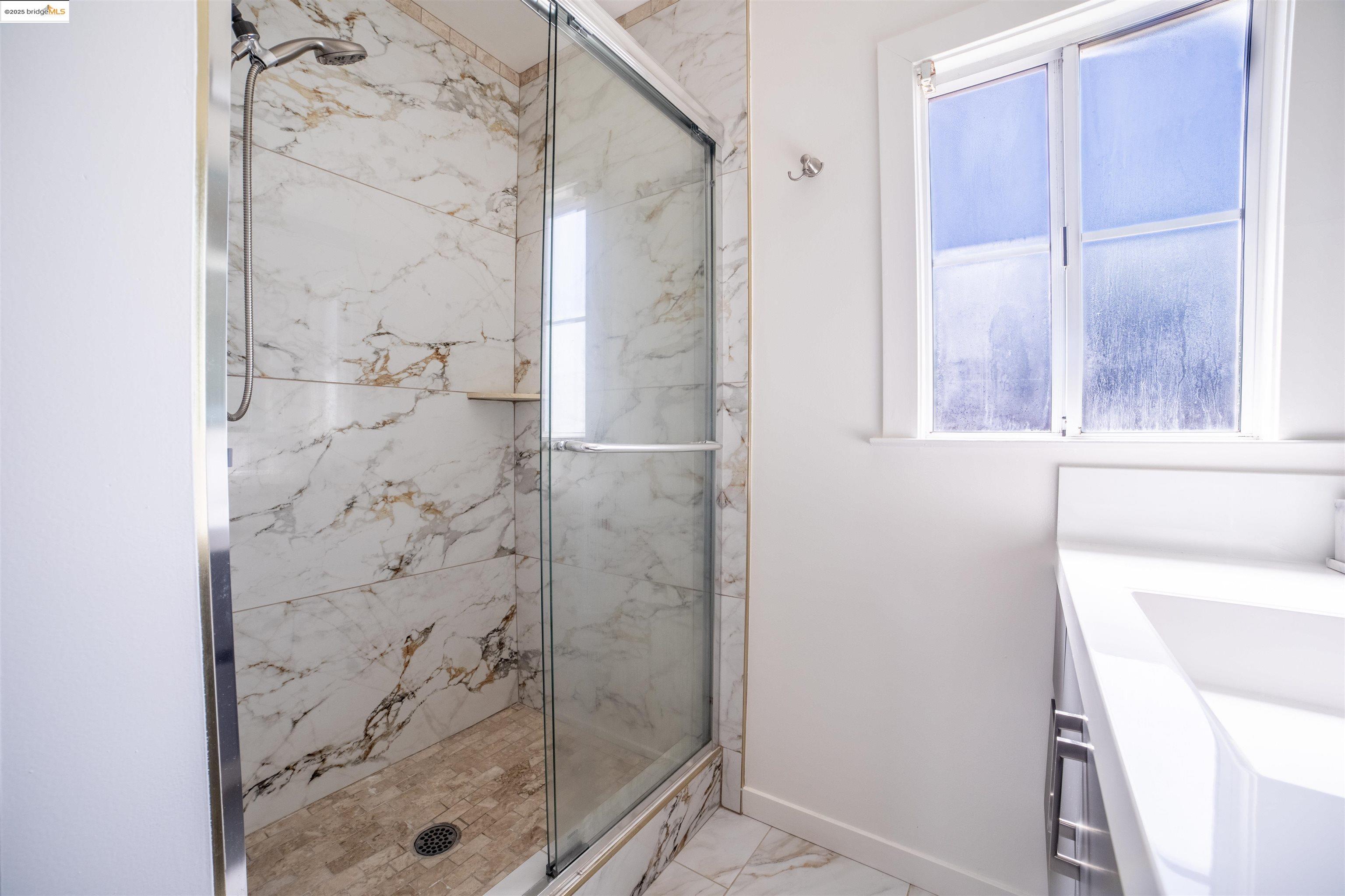 Detail Gallery Image 14 of 50 For 3517 Allendale Ave, Oakland,  CA 94619 - – Beds | – Baths