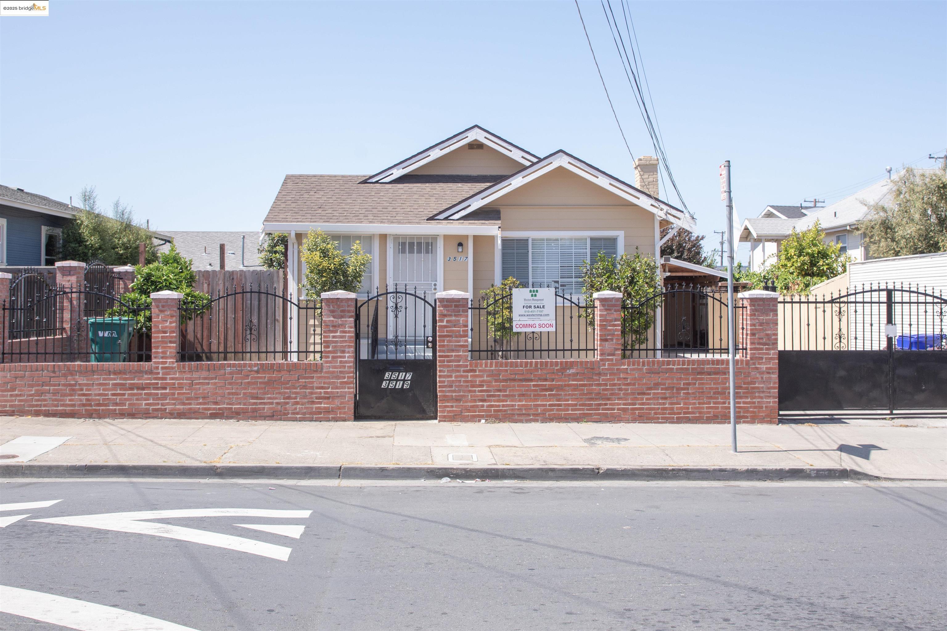 Detail Gallery Image 3 of 50 For 3517 Allendale Ave, Oakland,  CA 94619 - – Beds | – Baths