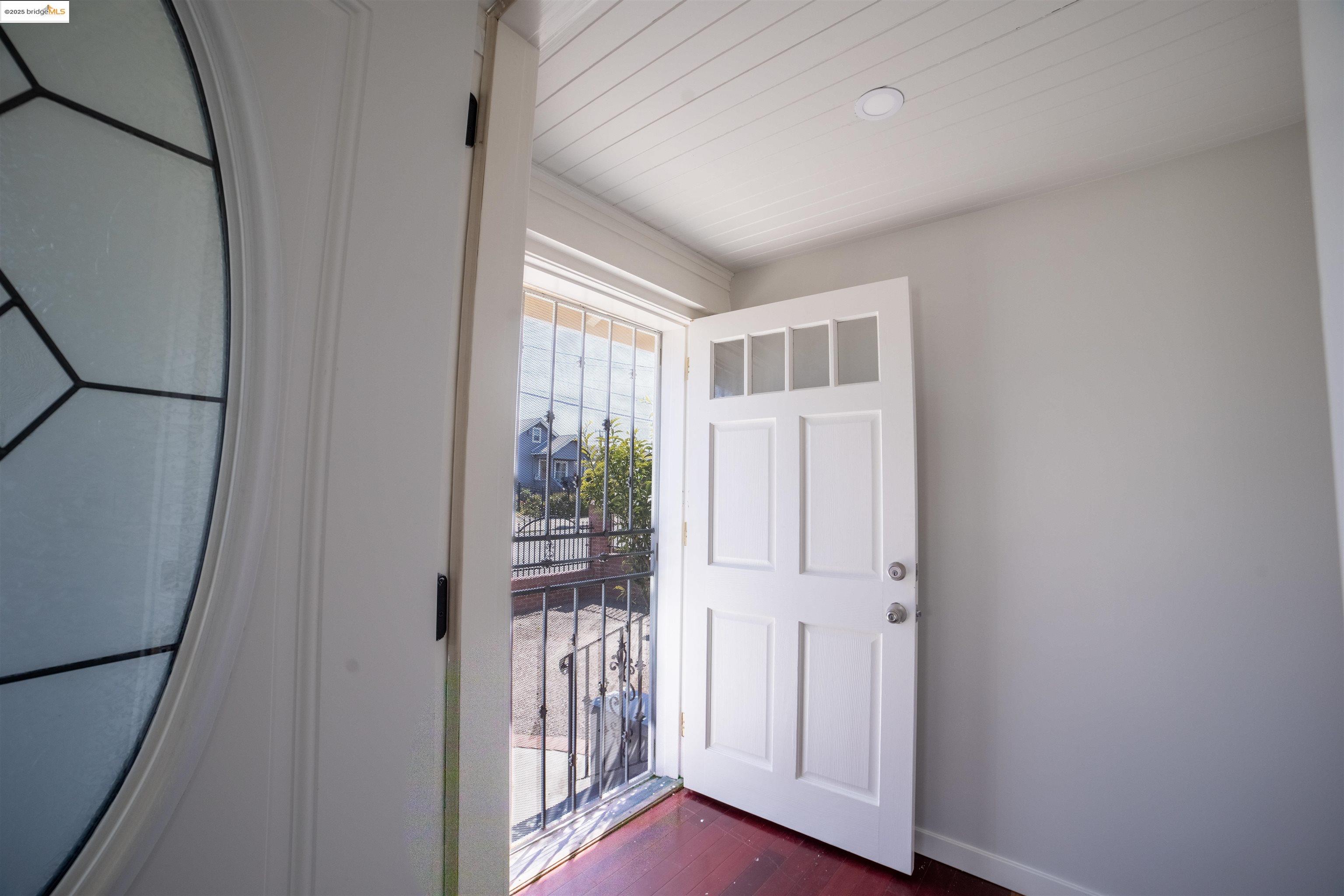 Detail Gallery Image 6 of 50 For 3517 Allendale Ave, Oakland,  CA 94619 - – Beds | – Baths